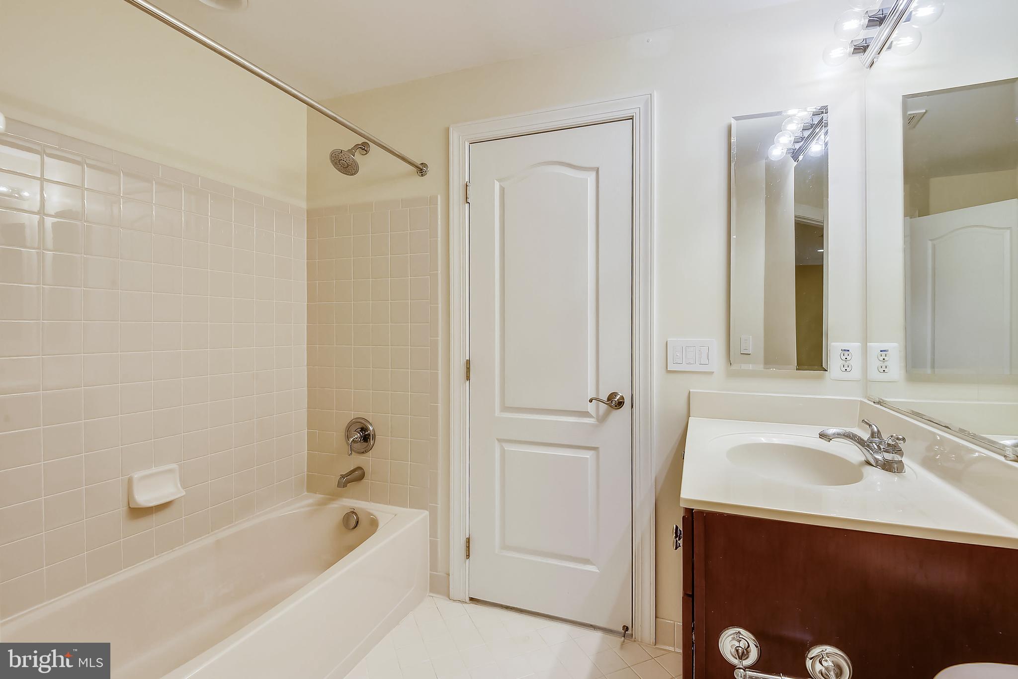 OAK HILL RESERVE - Residential