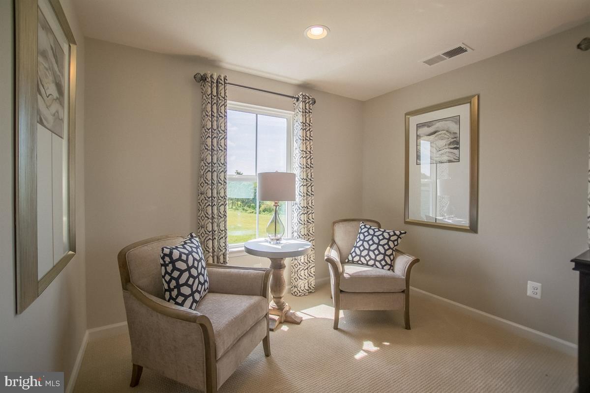 STRAY WINDS FARM - Residential