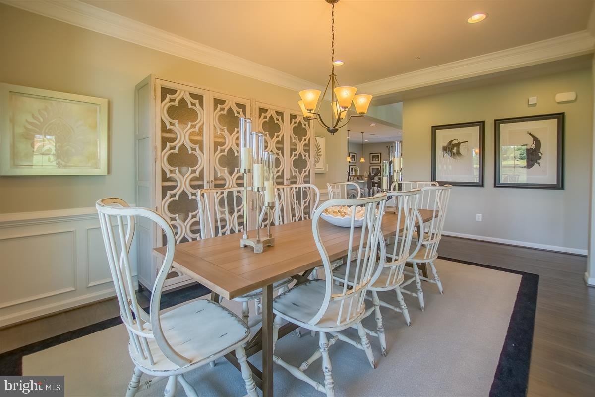 STRAY WINDS FARM - Residential