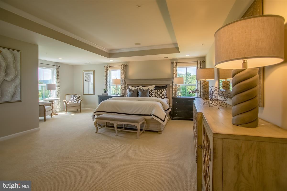 STRAY WINDS FARM - Residential