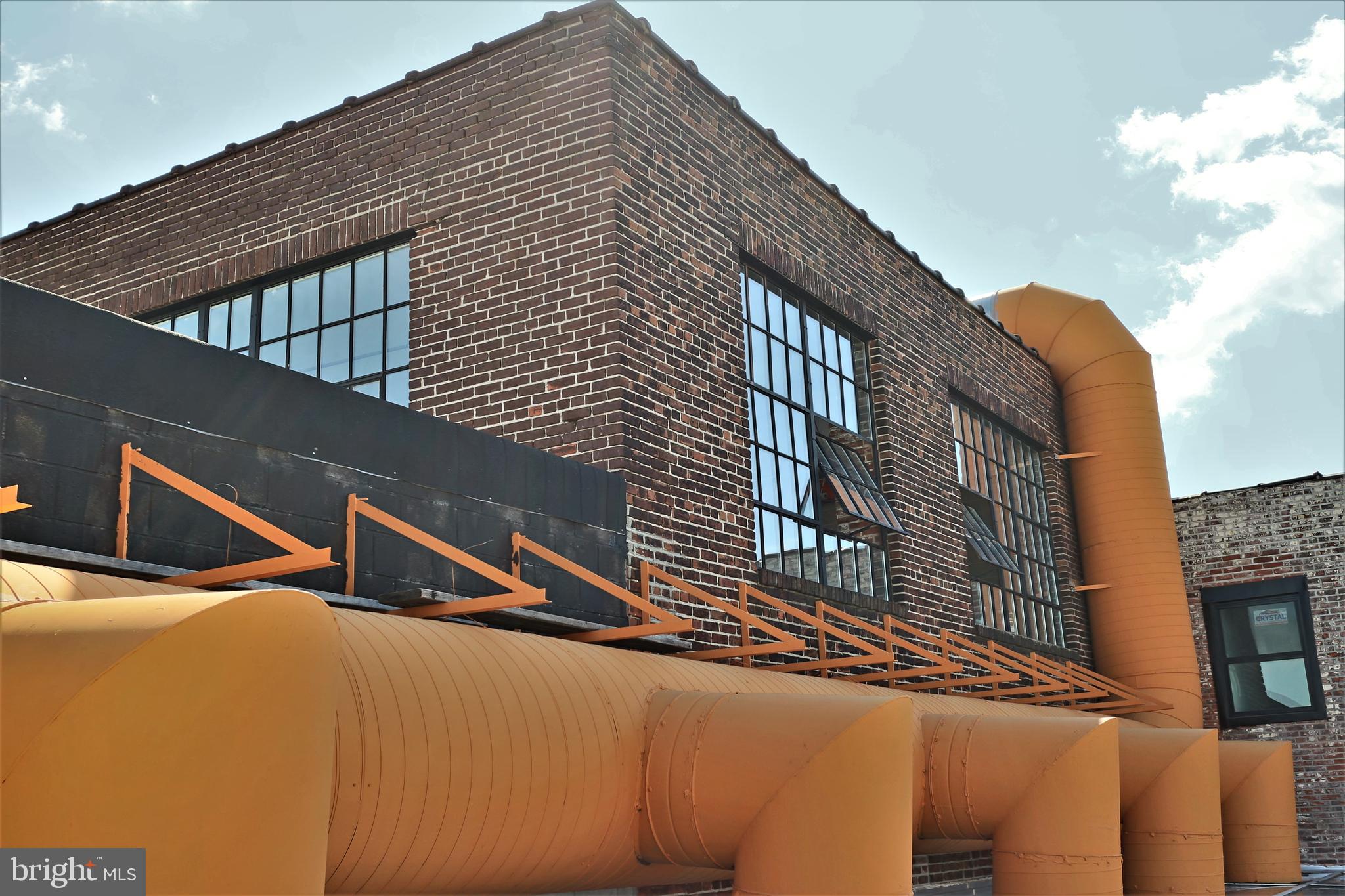 OLDE KENSINGTON - Commercial Lease