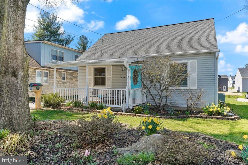 Photo of 438 Woodcrest Avenue, Lititz, PA 17543 (MLS # PALA2049144)