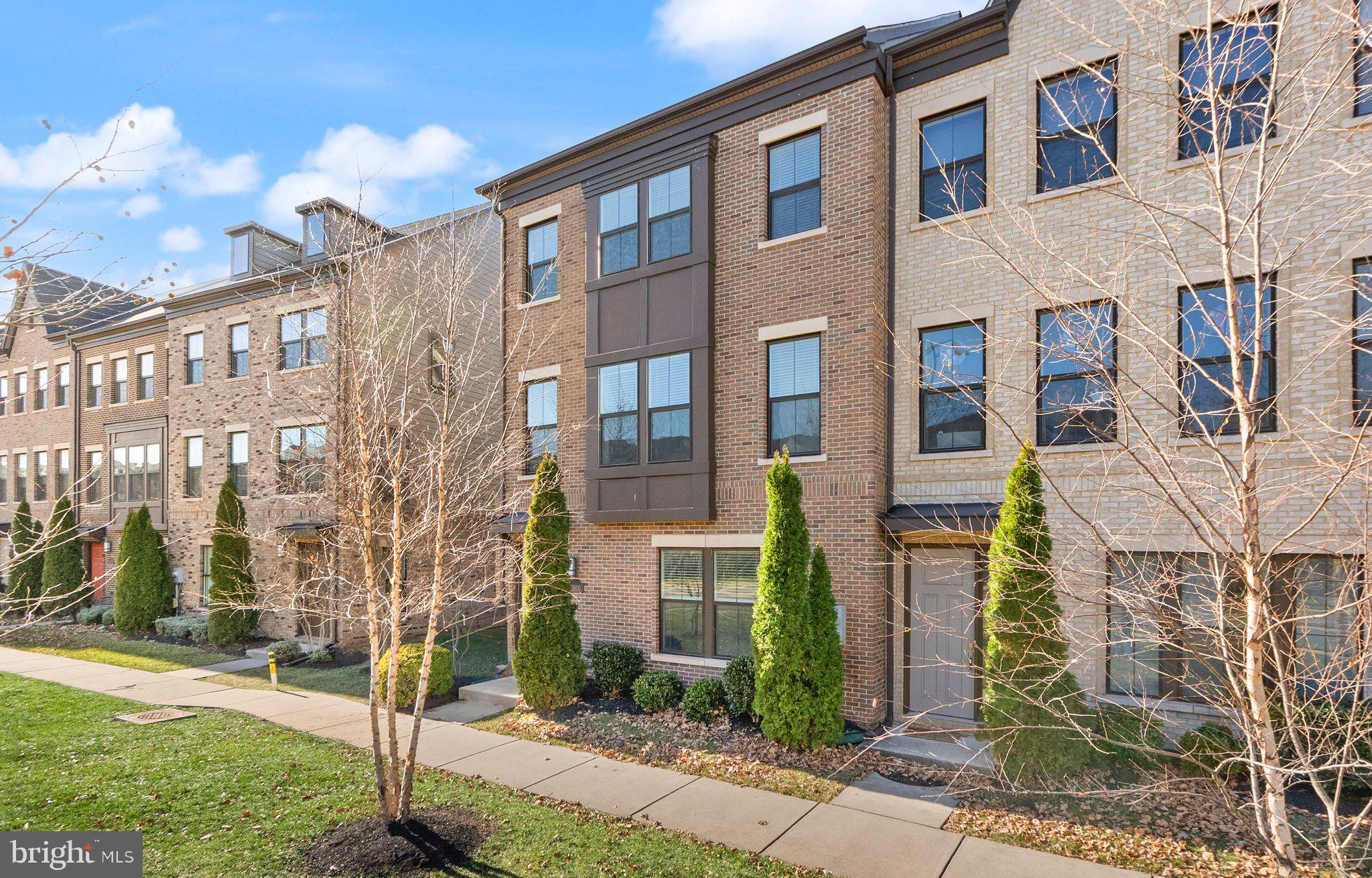 13650 AIR AND SPACE MUSEUM PARKWAY