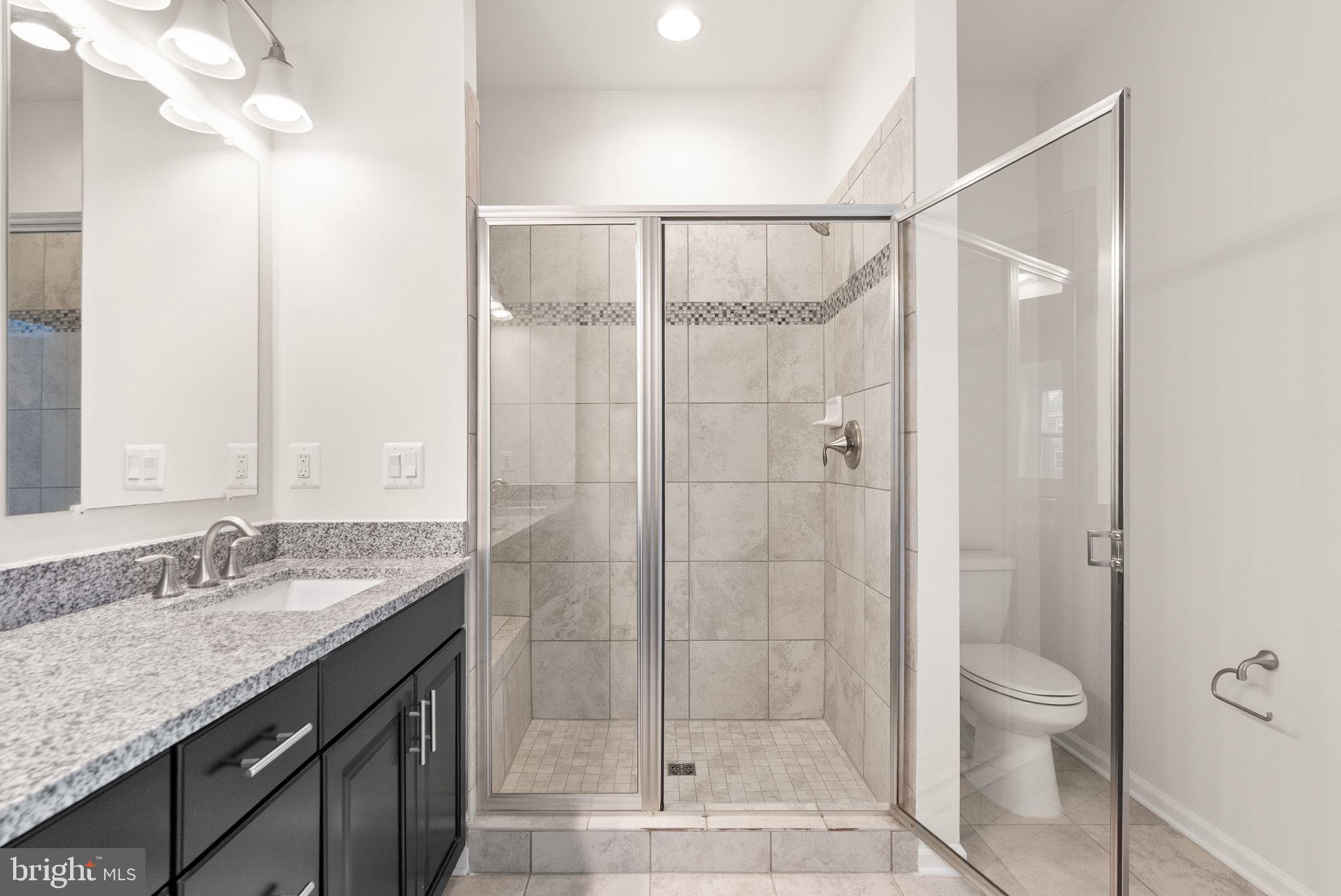 DISCOVERY SQUARE - Residential