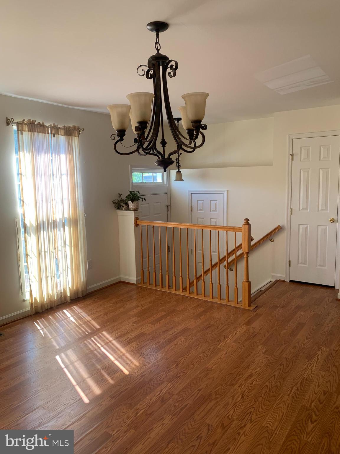 ASHBURN FARM - Residential Lease