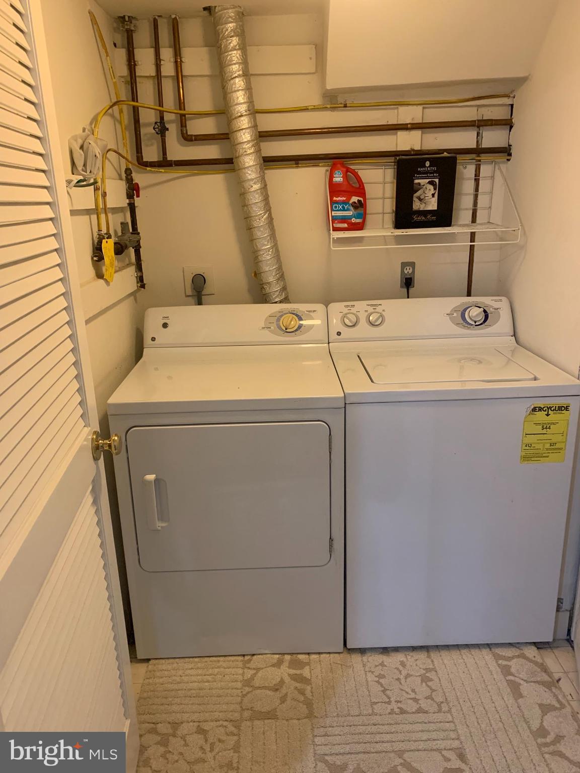 ASHBURN FARM - Residential Lease