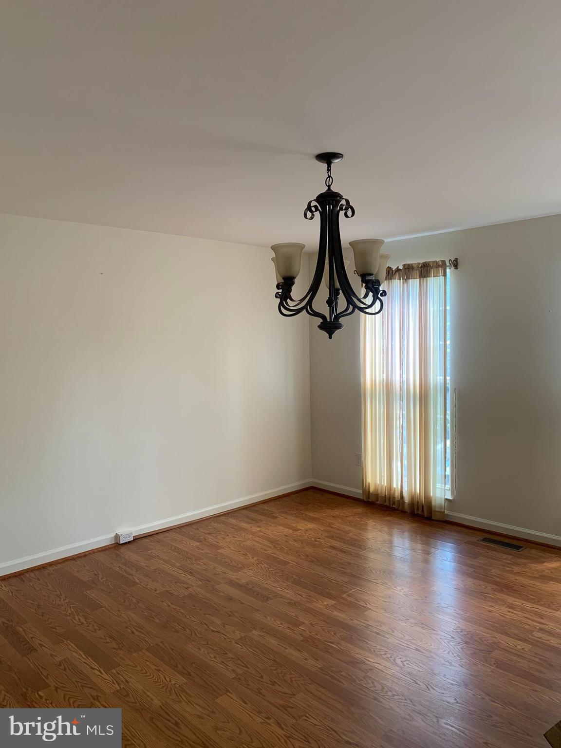 ASHBURN FARM - Residential Lease