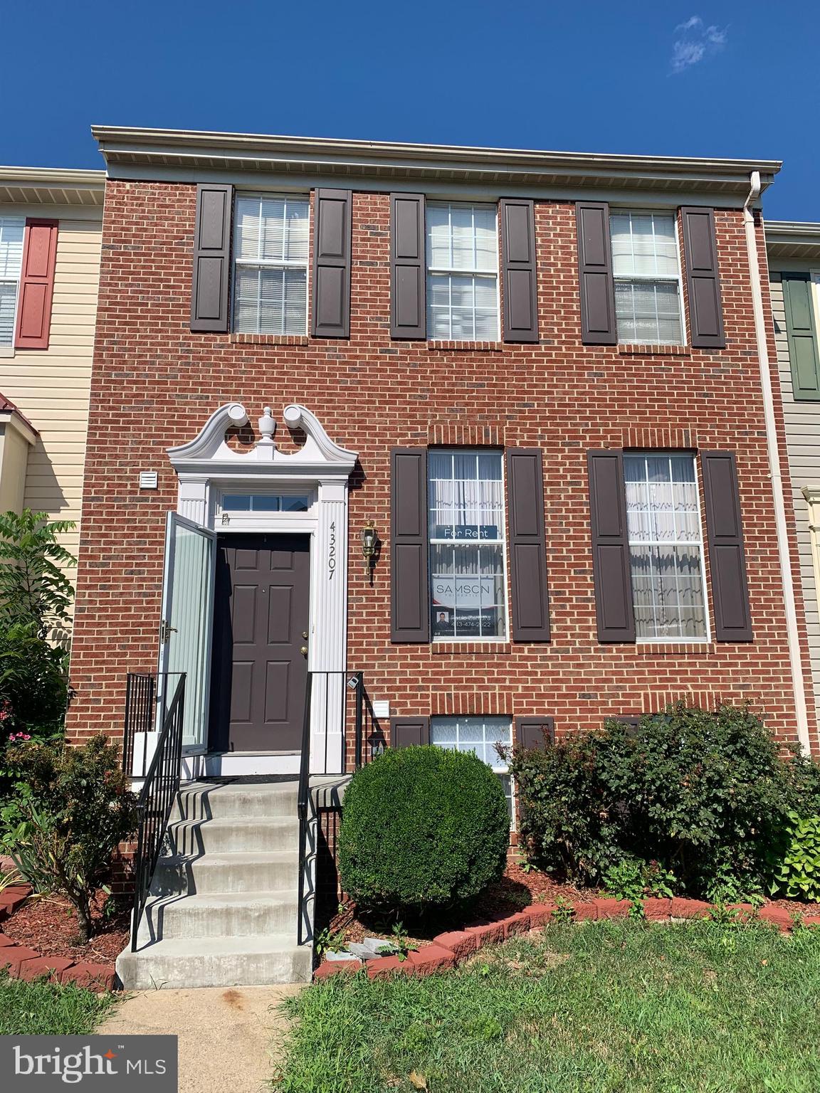 ASHBURN FARM - Residential Lease