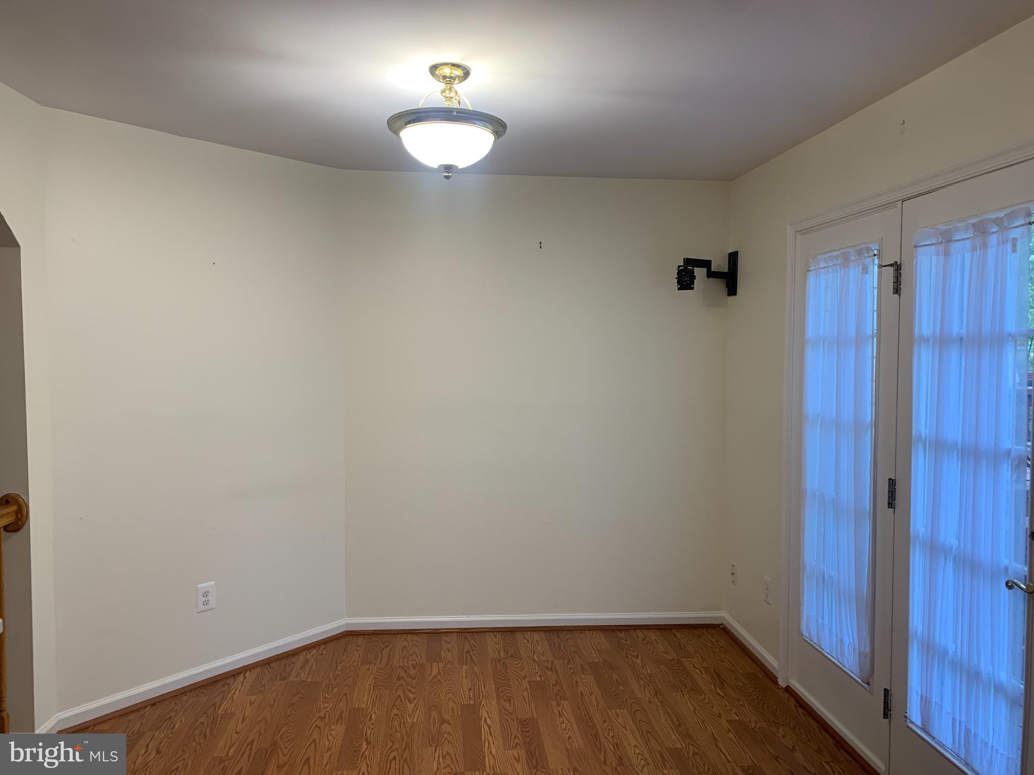 ASHBURN FARM - Residential Lease