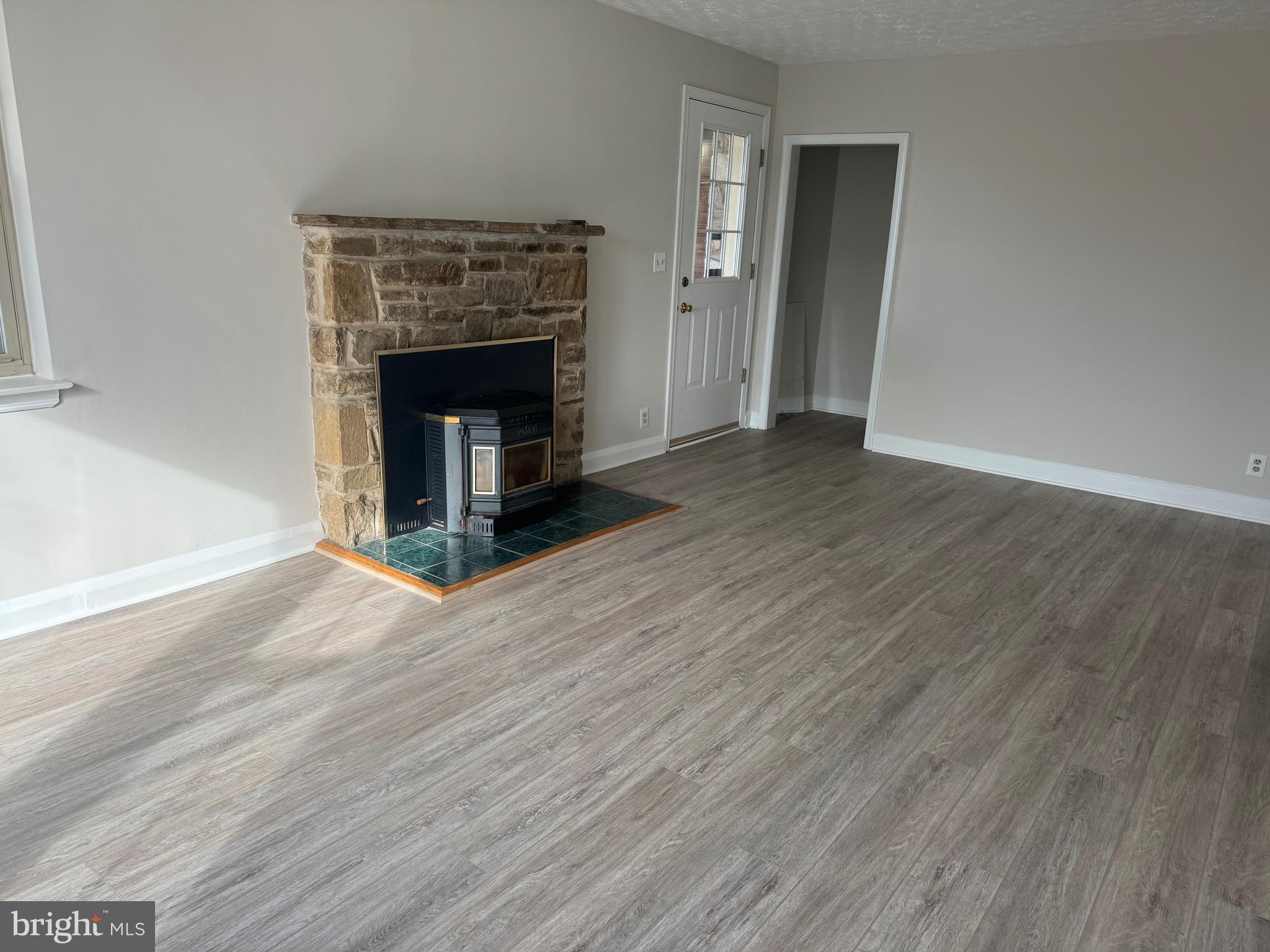 BOWLEYS QUARTERS - Residential Lease