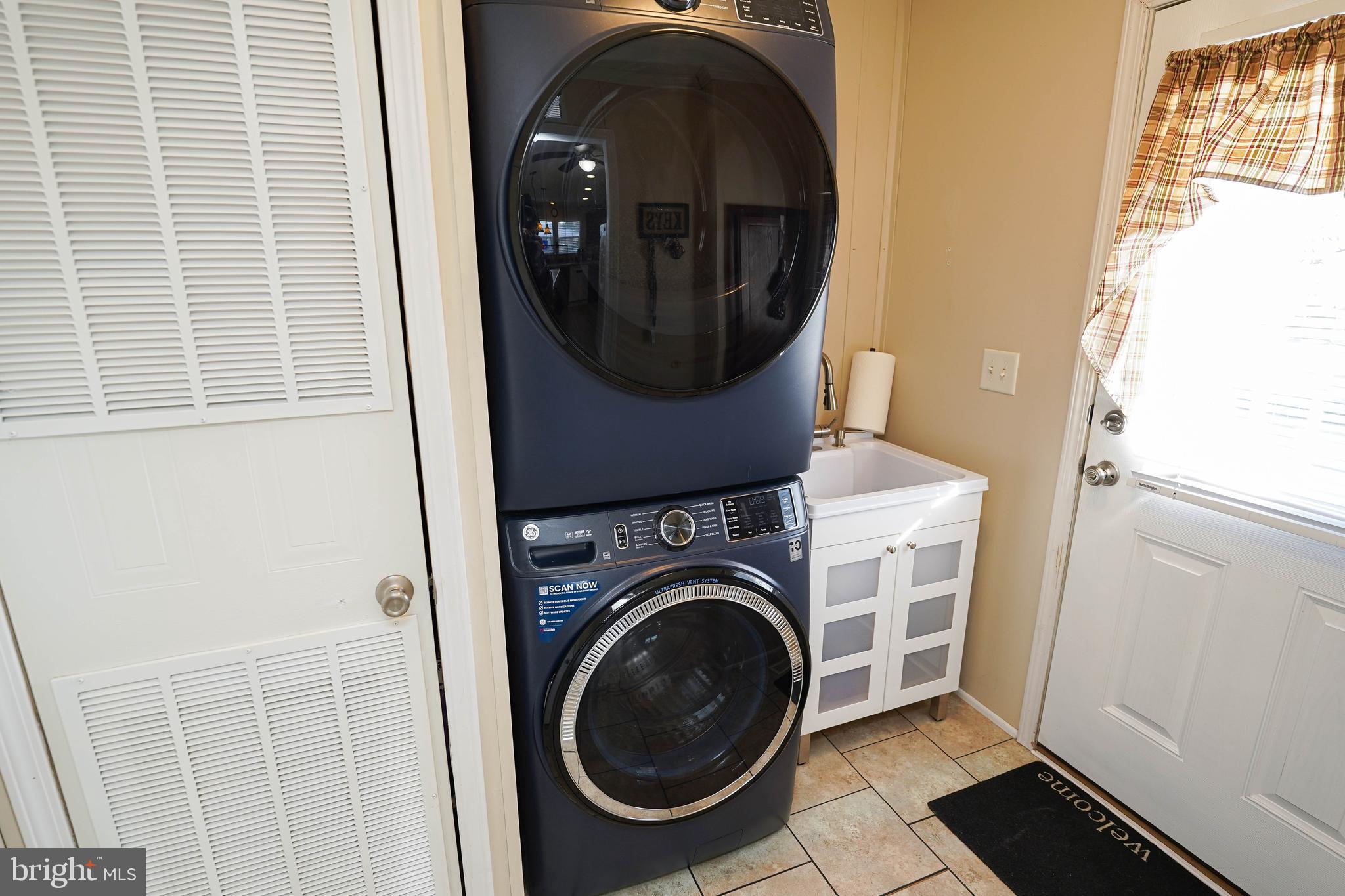 SOUTHSIDE LANDING - Residential