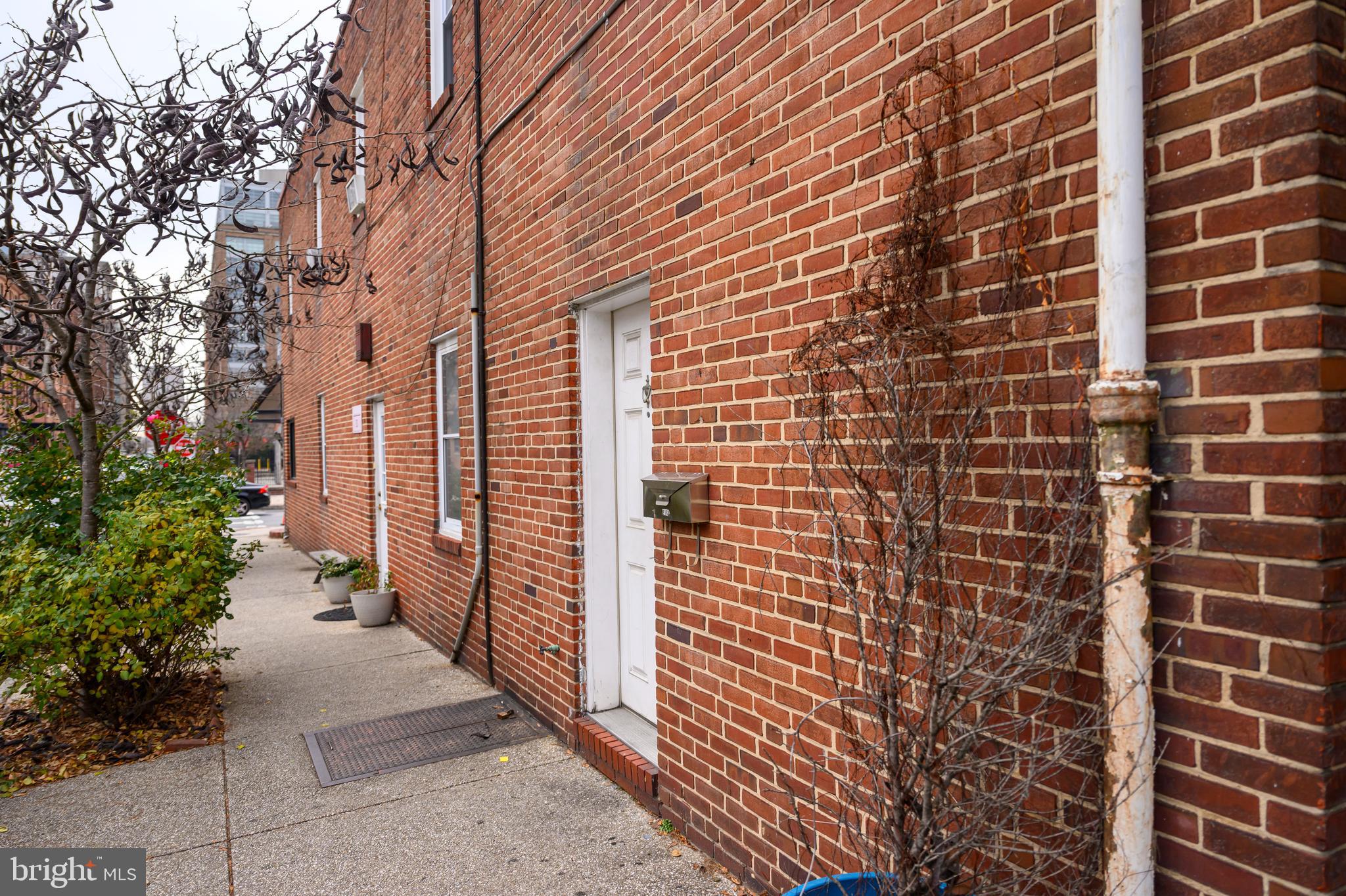 LITTLE ITALY - Residential