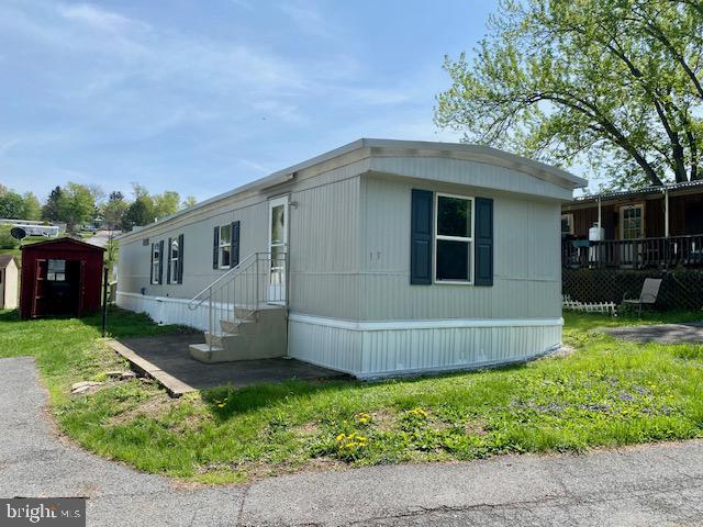 ORCHARD HILLS - Residential