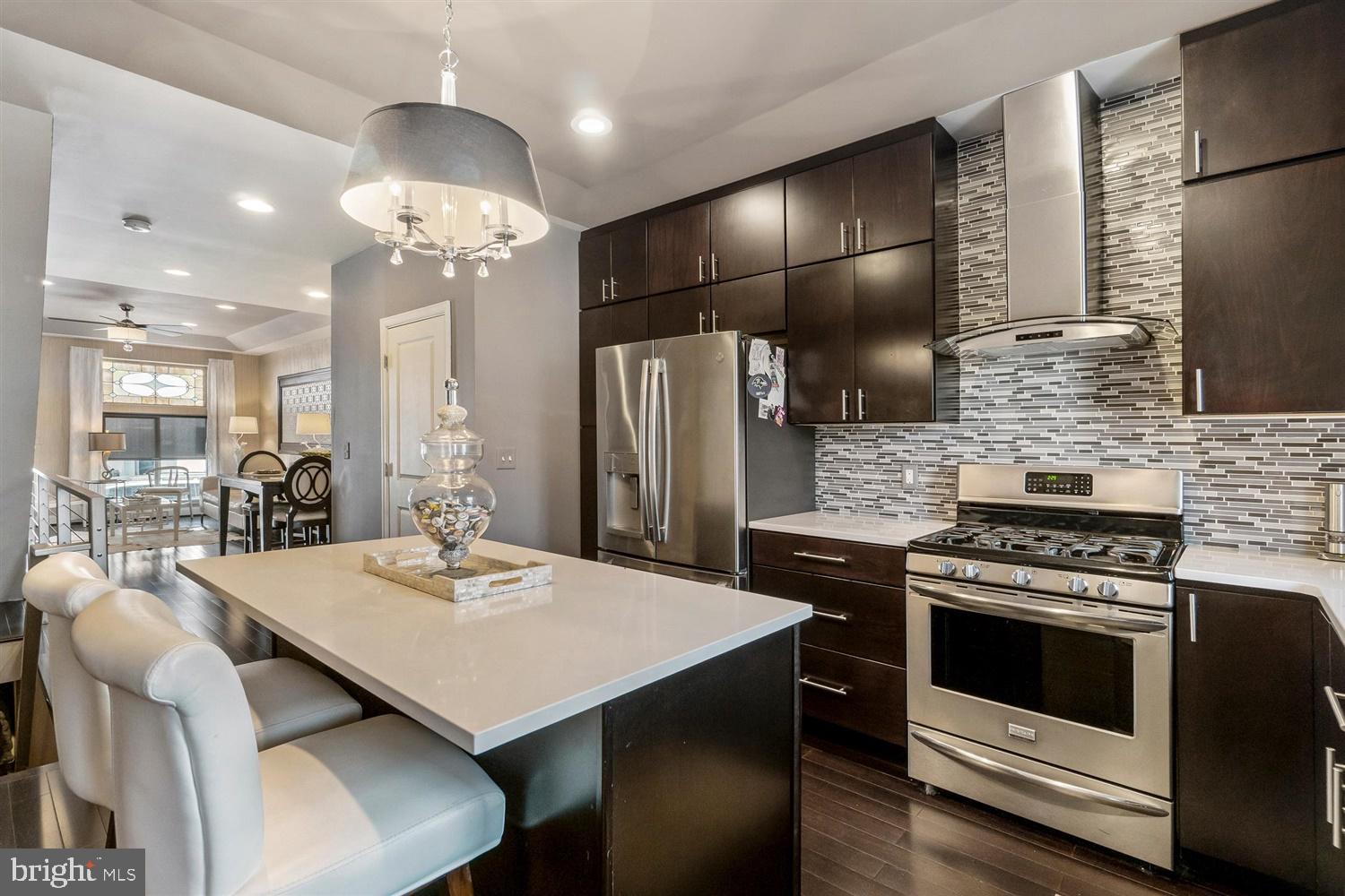 GREEKTOWN - Residential