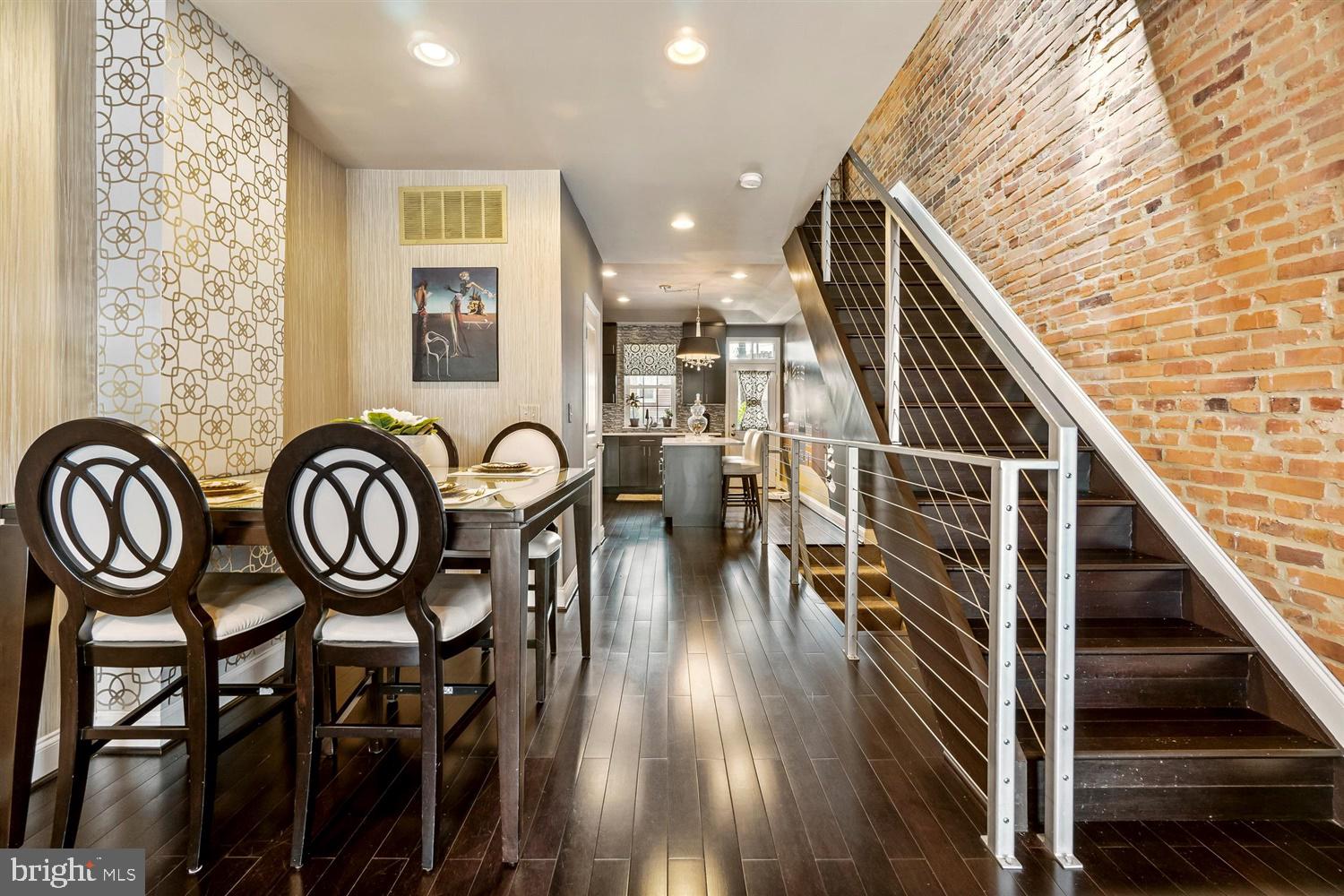 GREEKTOWN - Residential