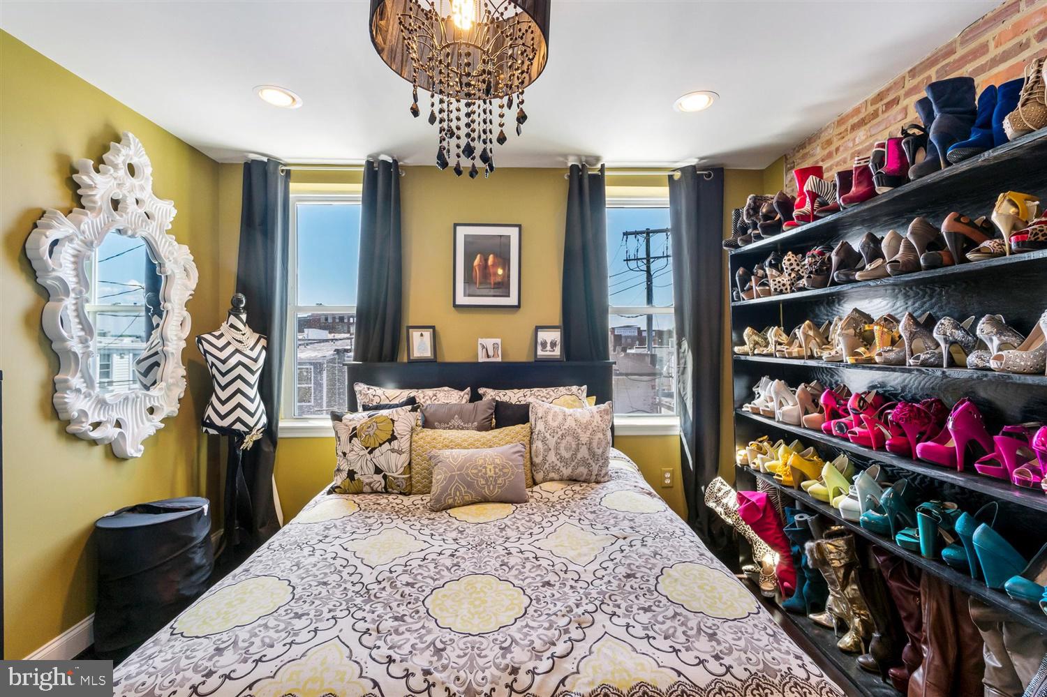 GREEKTOWN - Residential