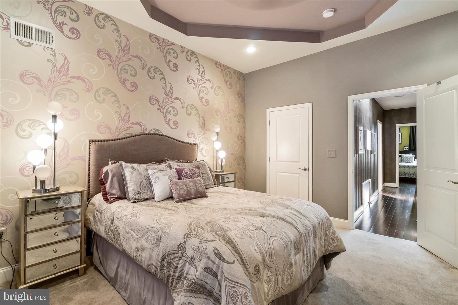 GREEKTOWN - Residential