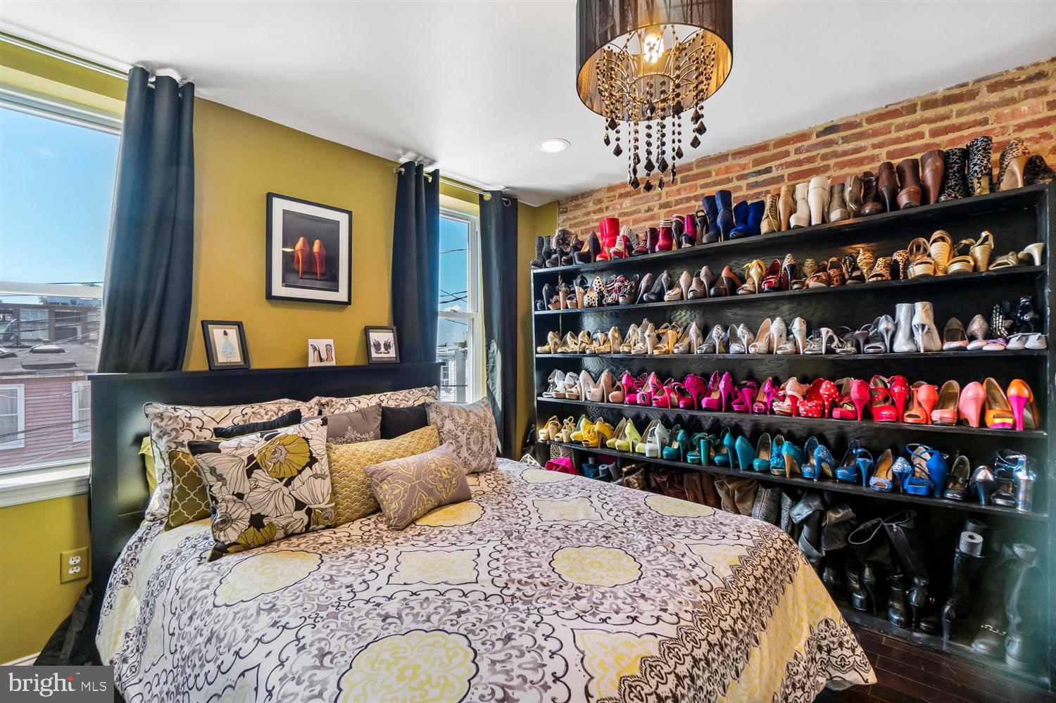 GREEKTOWN - Residential