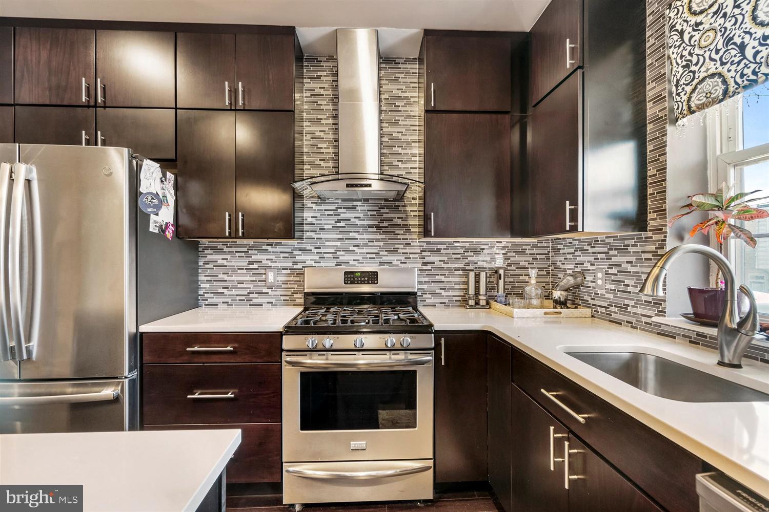 GREEKTOWN - Residential