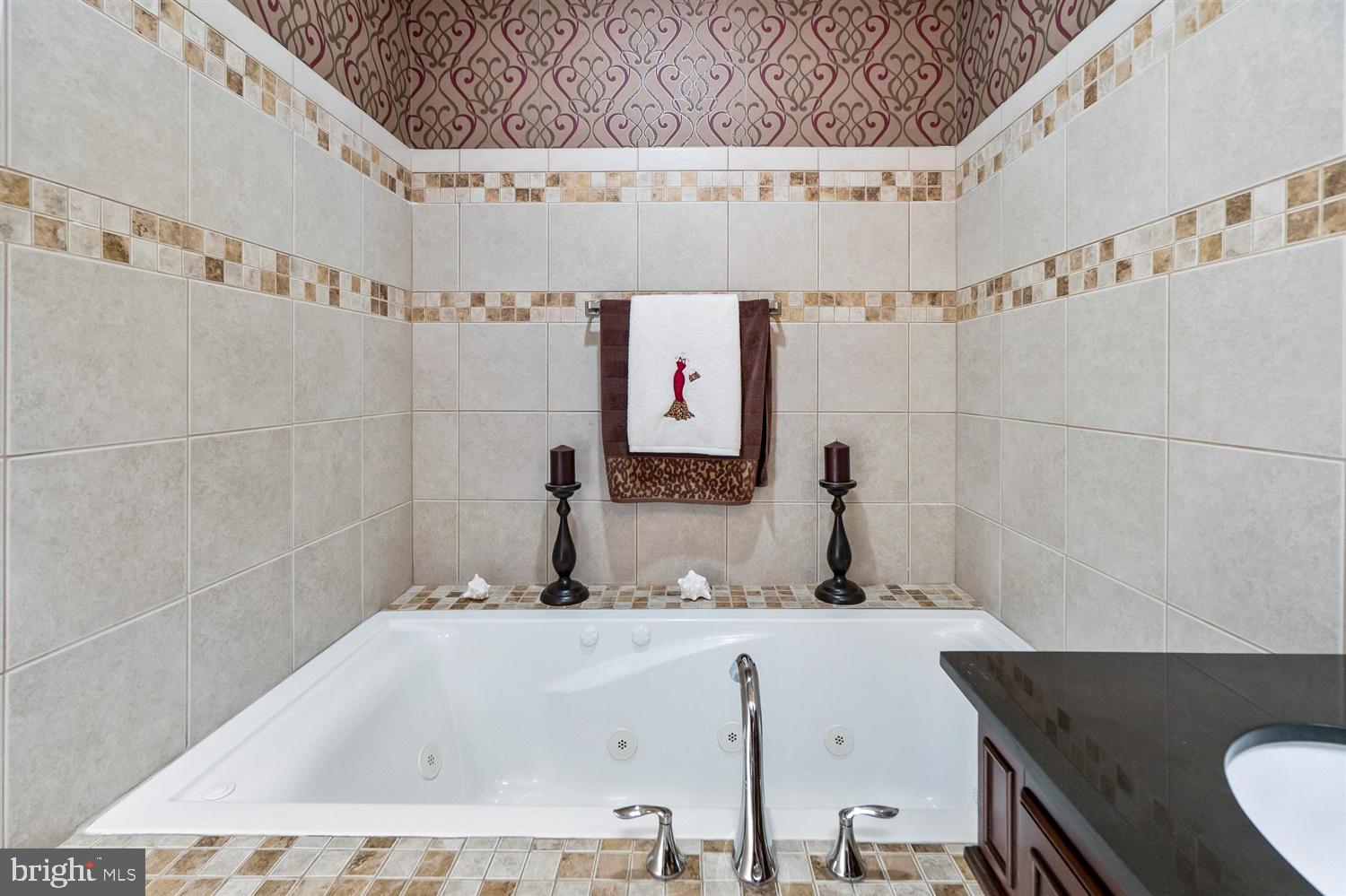 GREEKTOWN - Residential