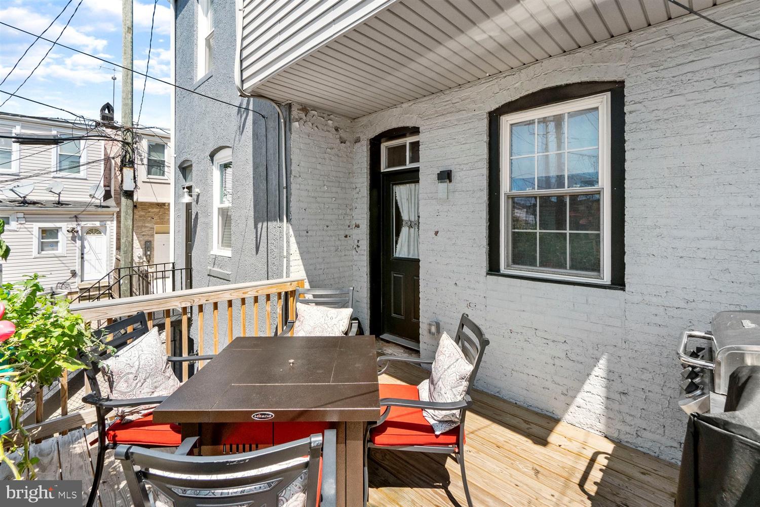 GREEKTOWN - Residential