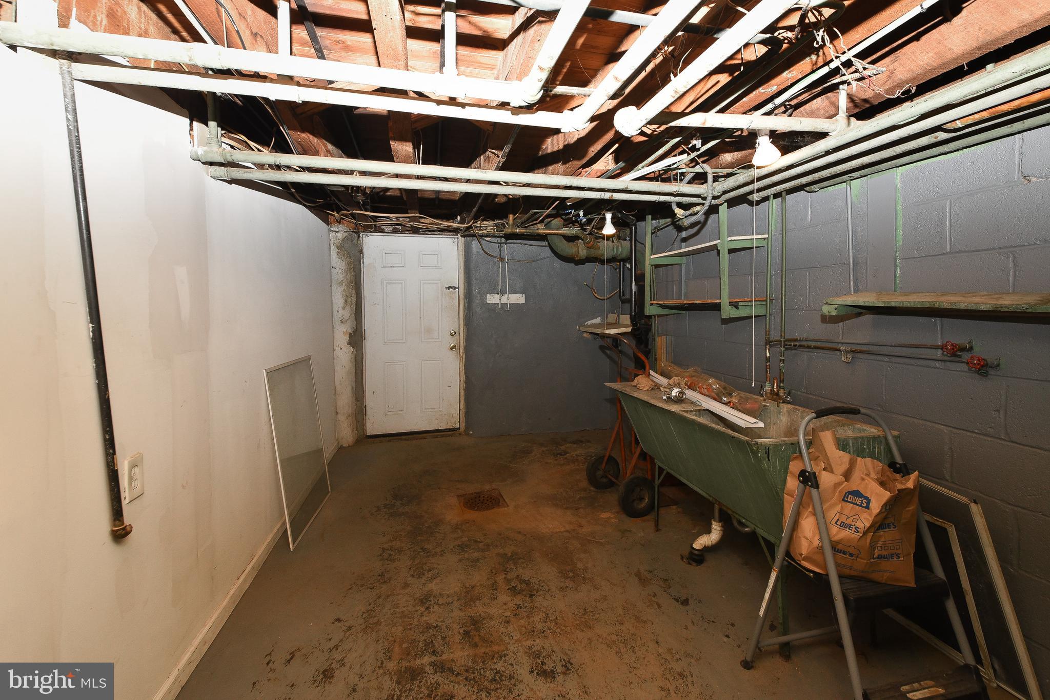 CASTOR GARDENS - Residential Income