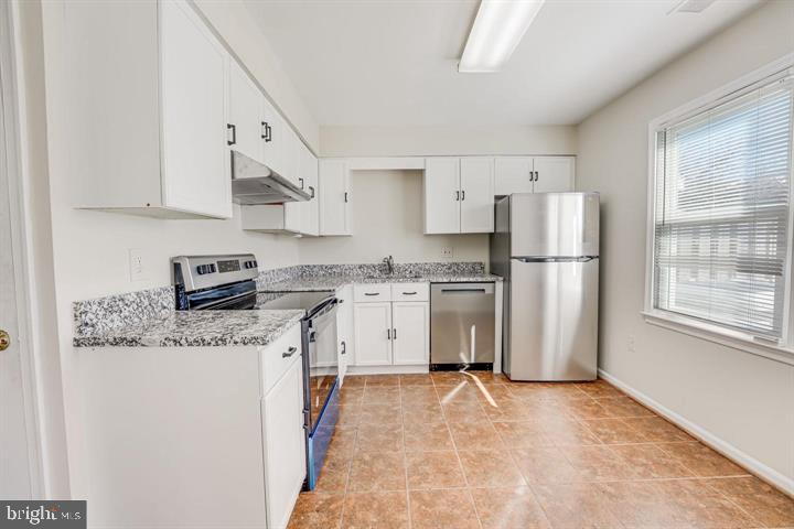 9158 KERSHAW COURT
