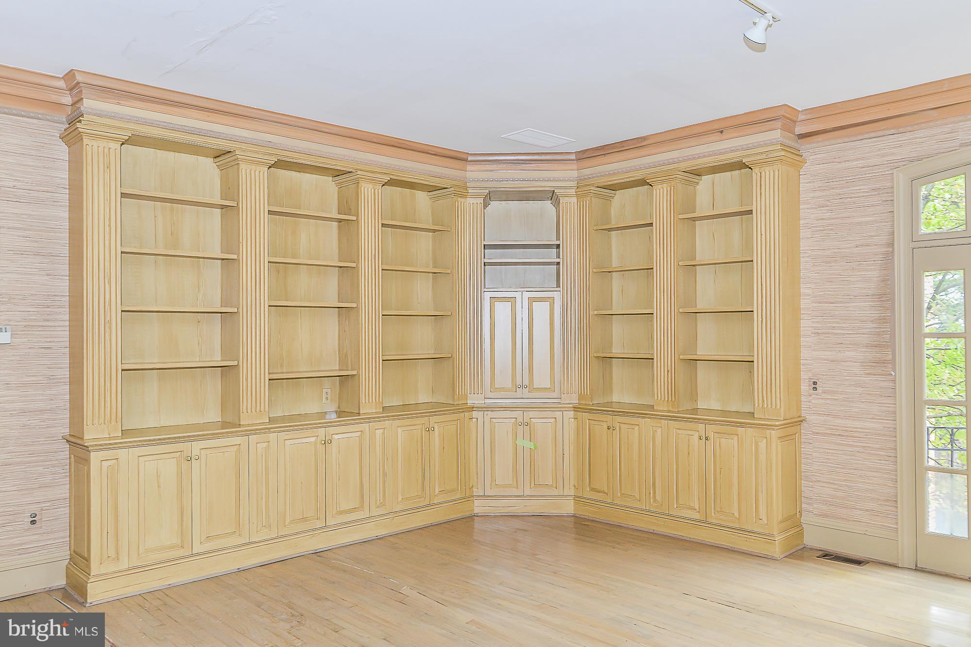 LANGLEY FARMS - Residential