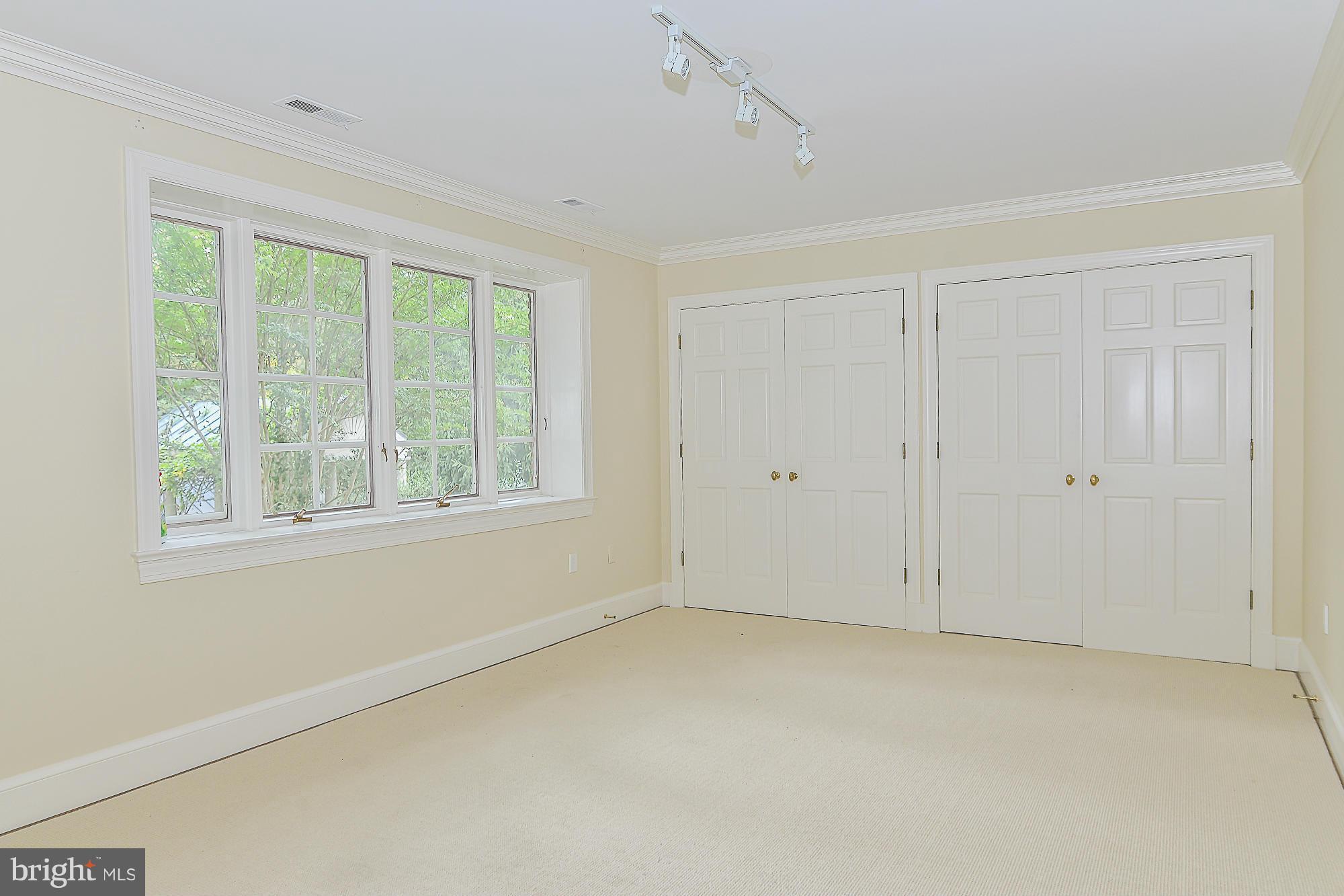 LANGLEY FARMS - Residential