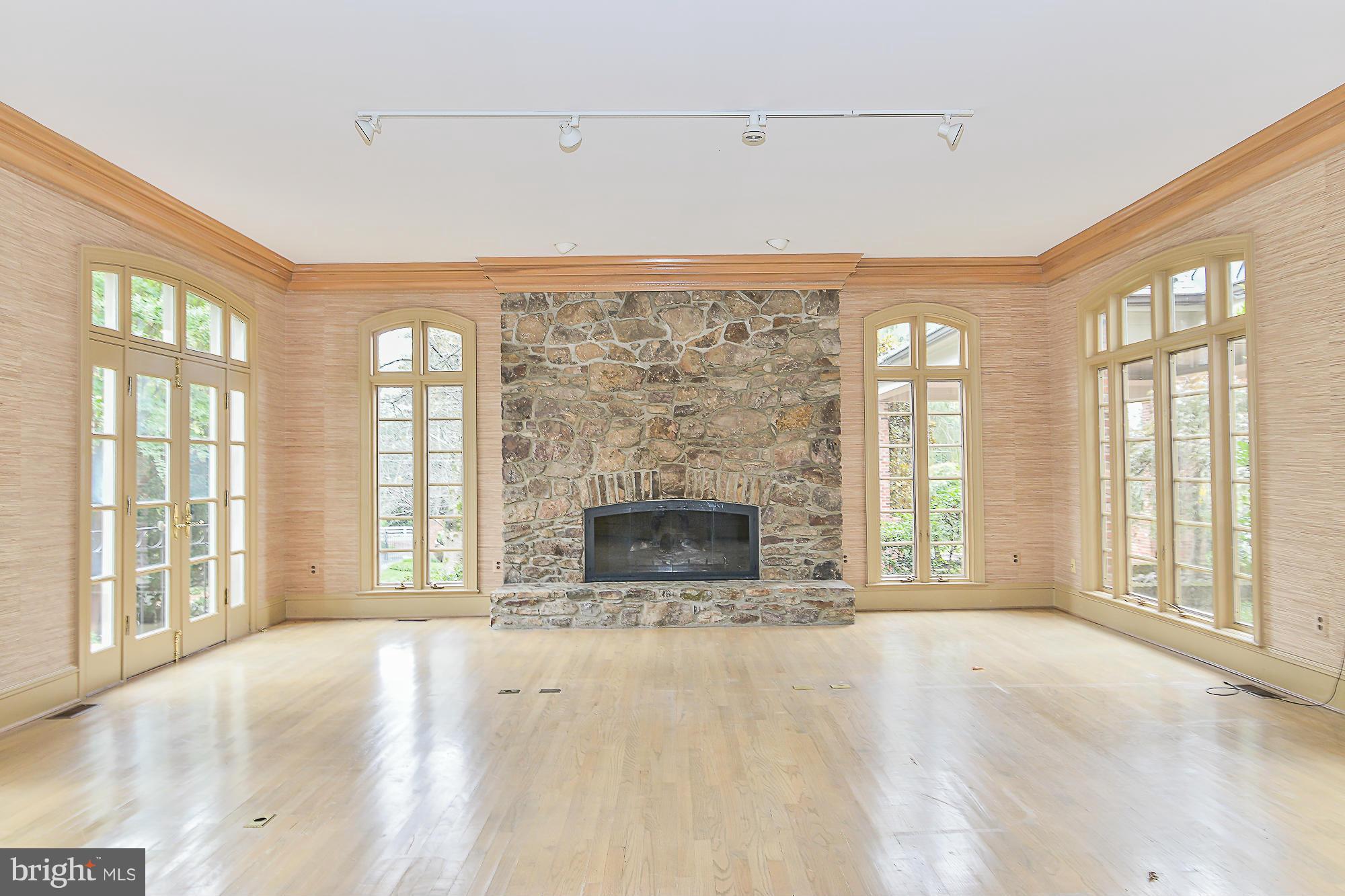 LANGLEY FARMS - Residential