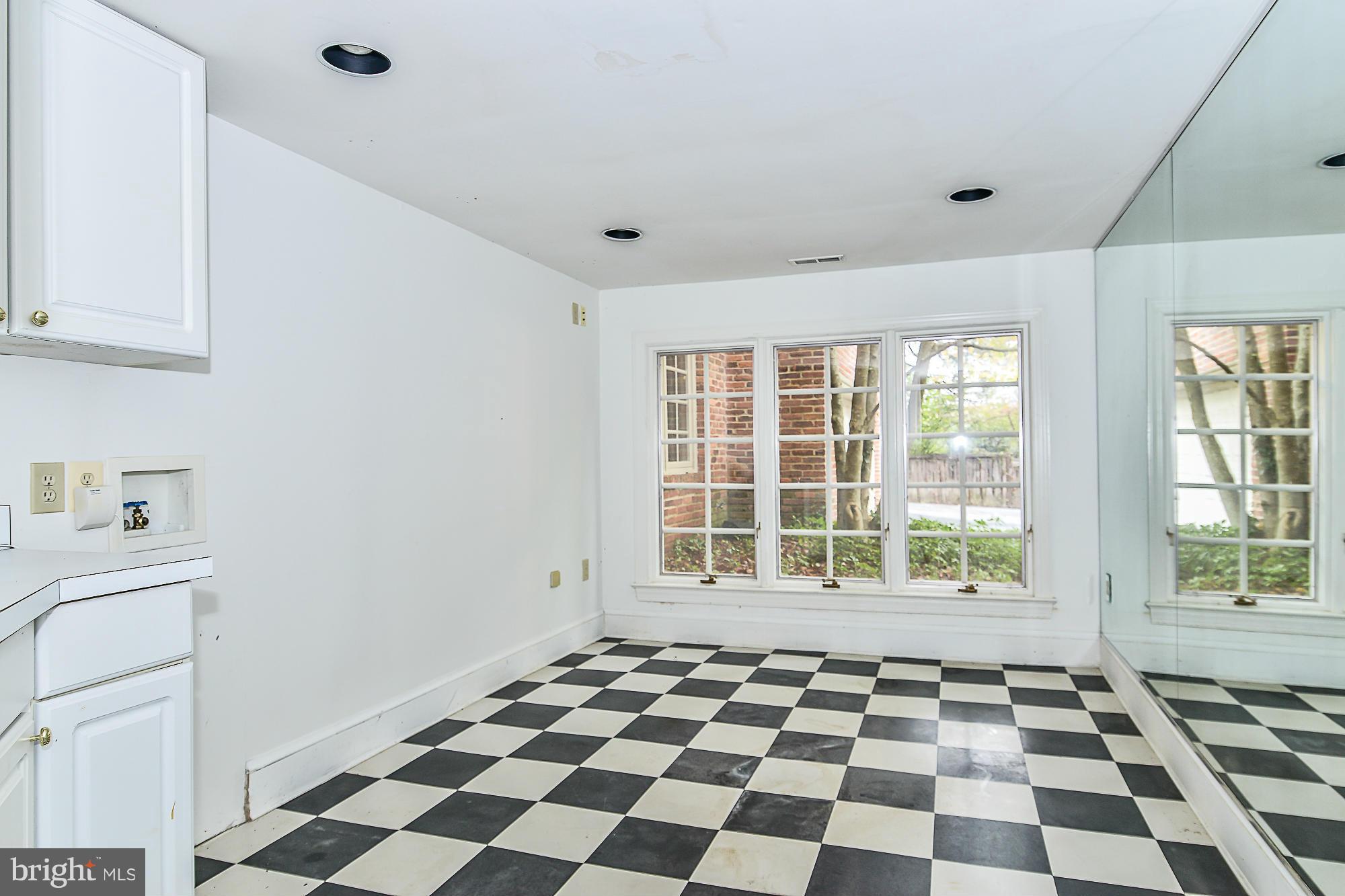 LANGLEY FARMS - Residential