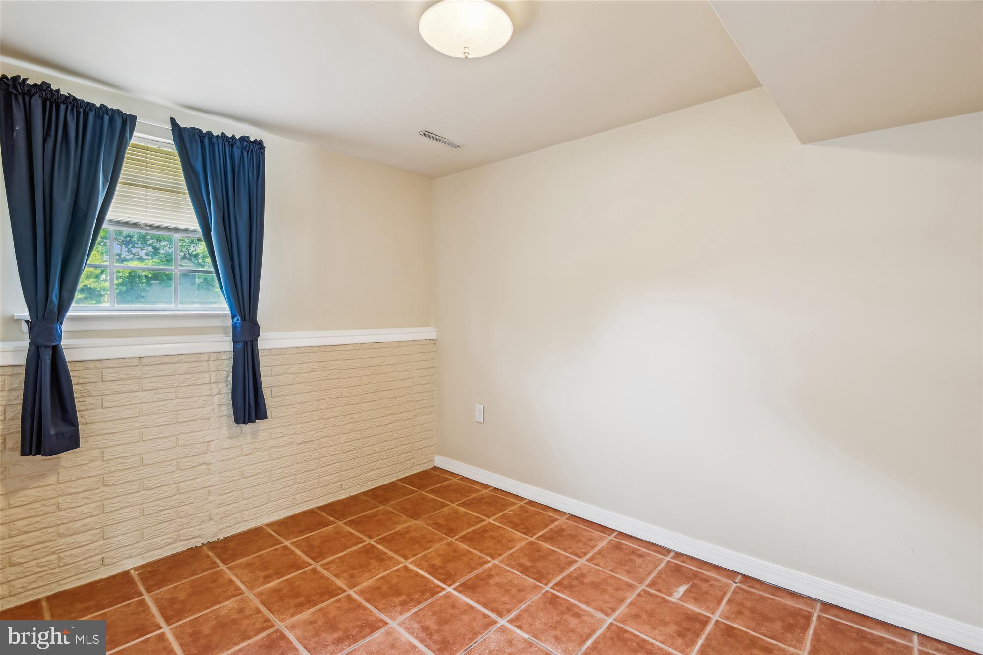 VILLAGE OF OLDE MILL - Residential