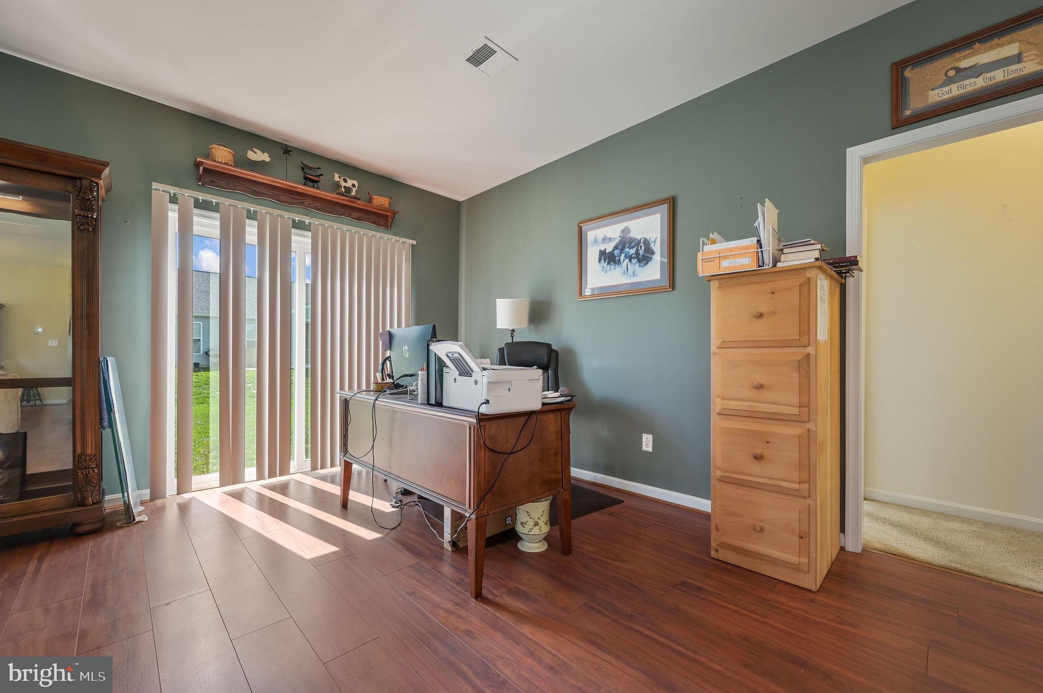 CHAMPIONS CLUB - Residential