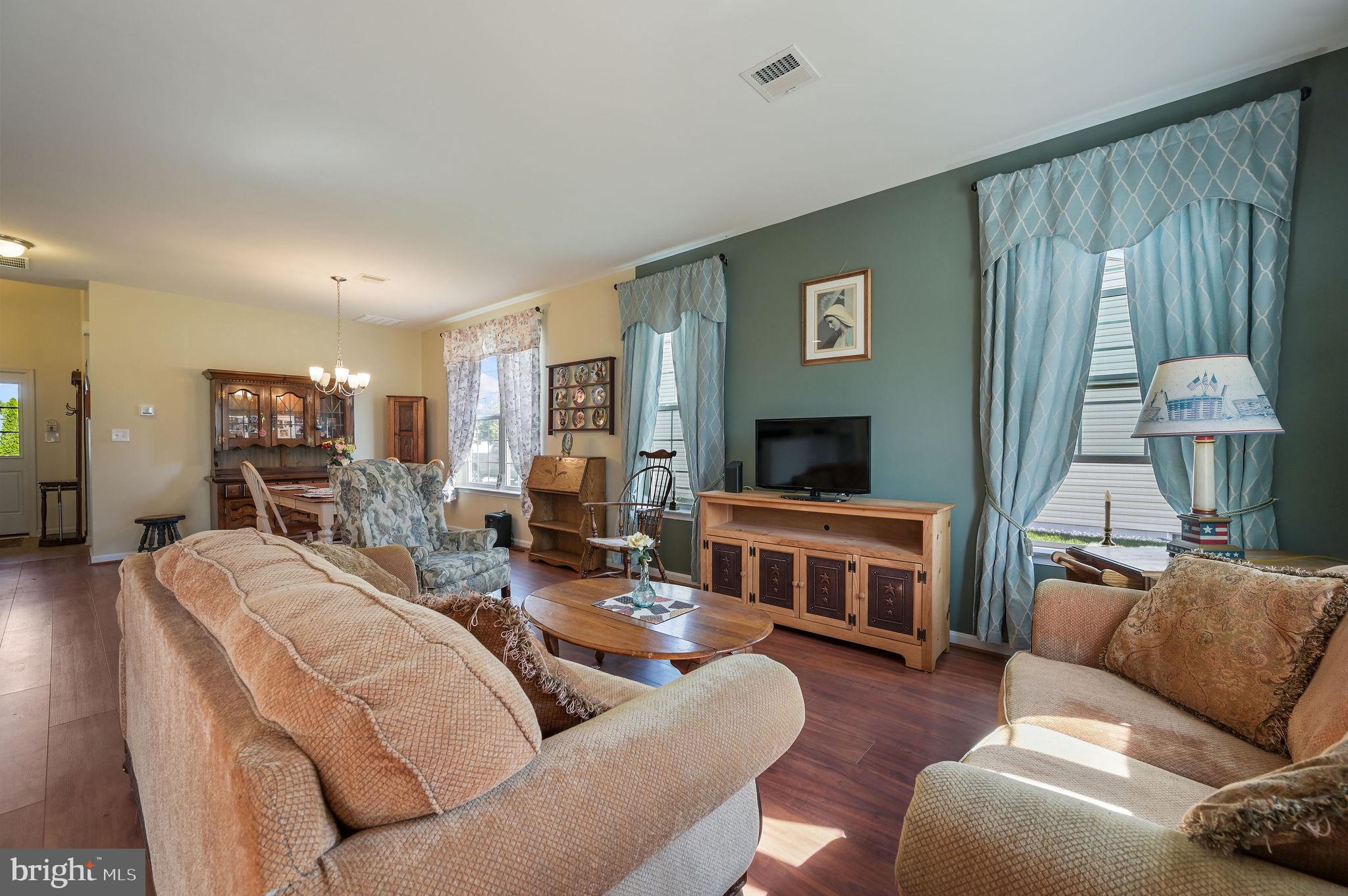 CHAMPIONS CLUB - Residential