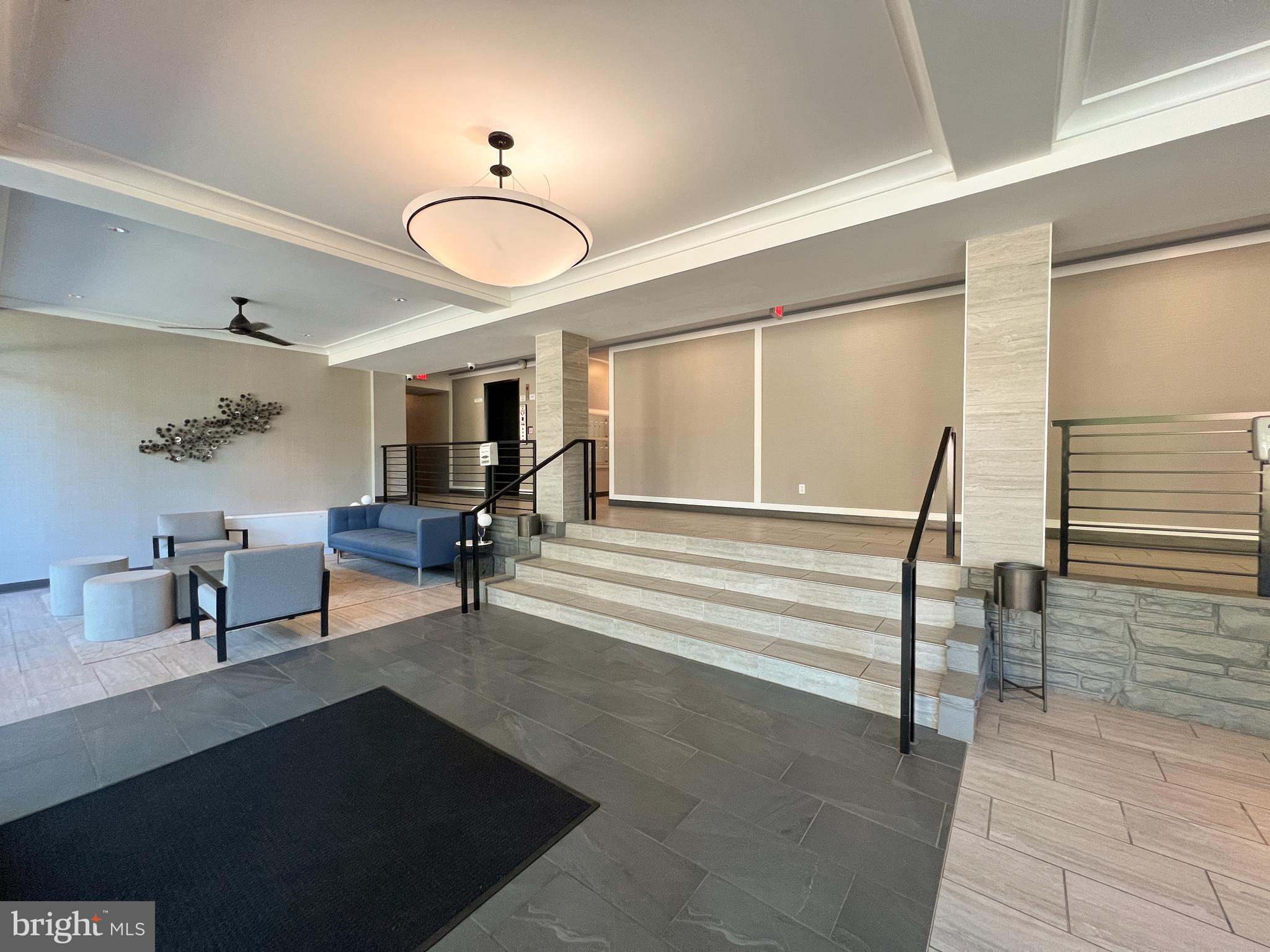 KENWOOD HOUSE - Residential Lease