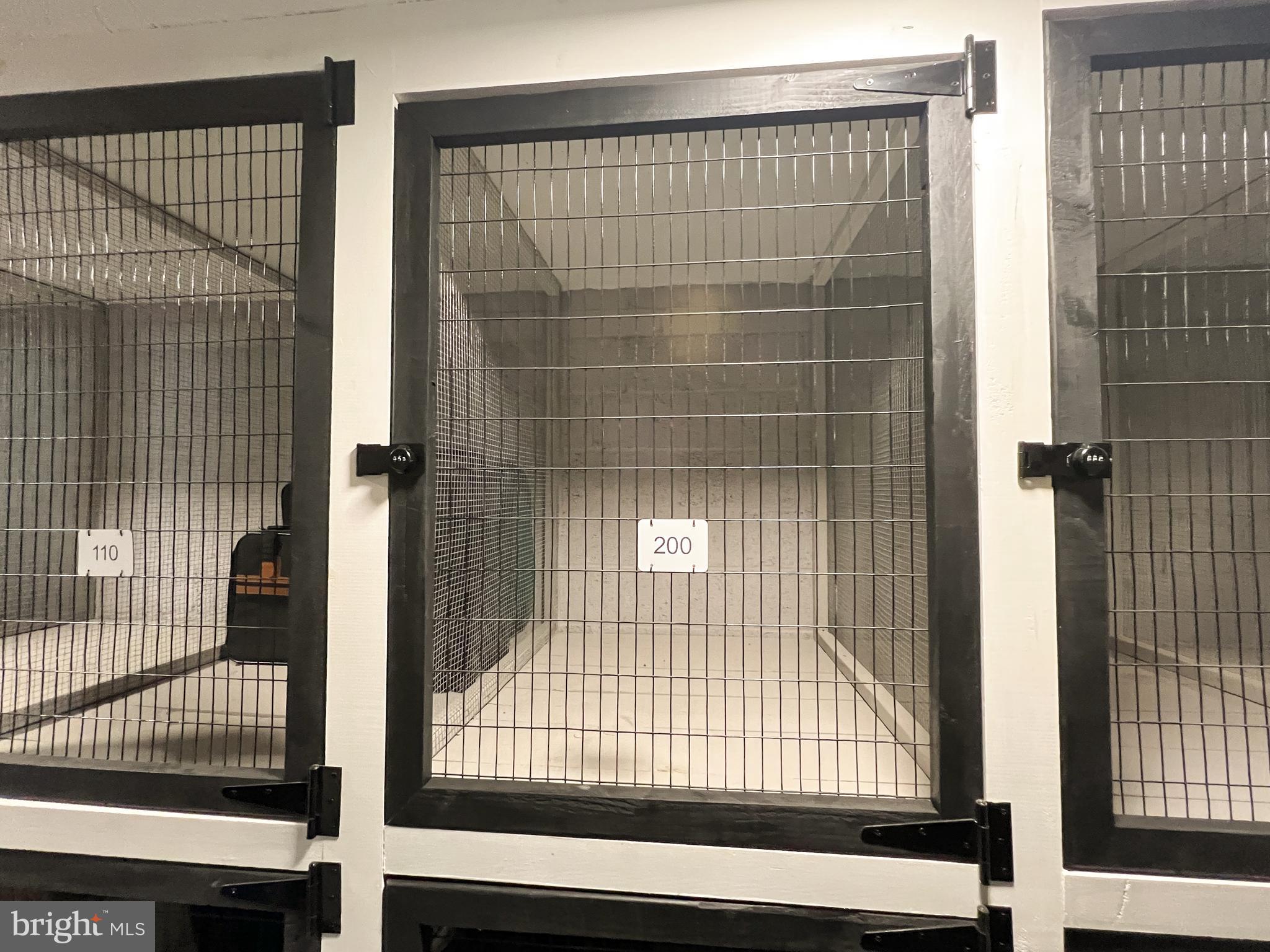 KENWOOD HOUSE - Residential Lease