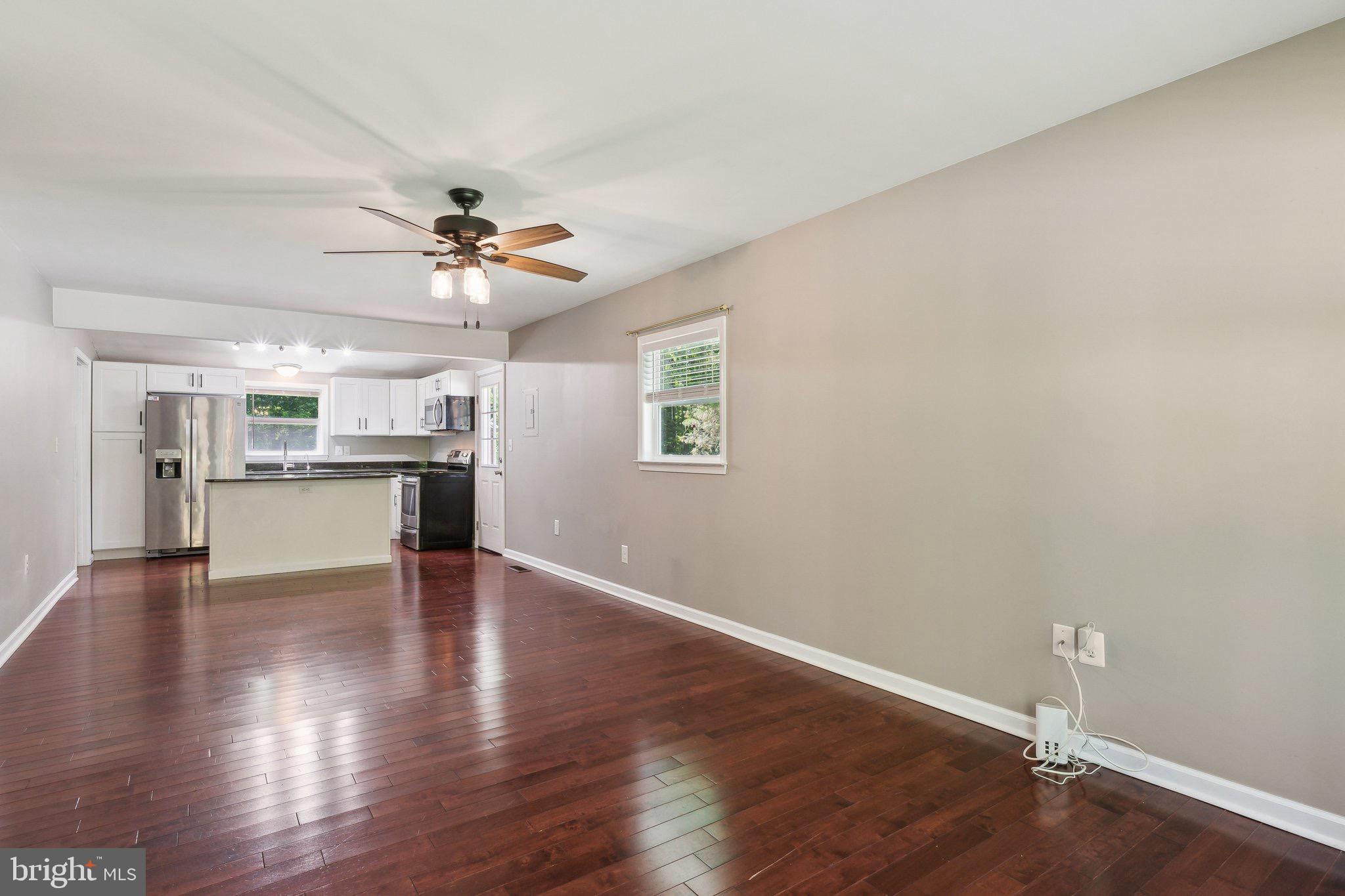 GOLDEN BEACH - Residential