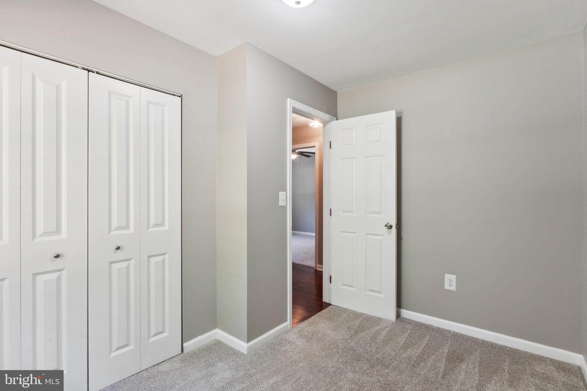 GOLDEN BEACH - Residential