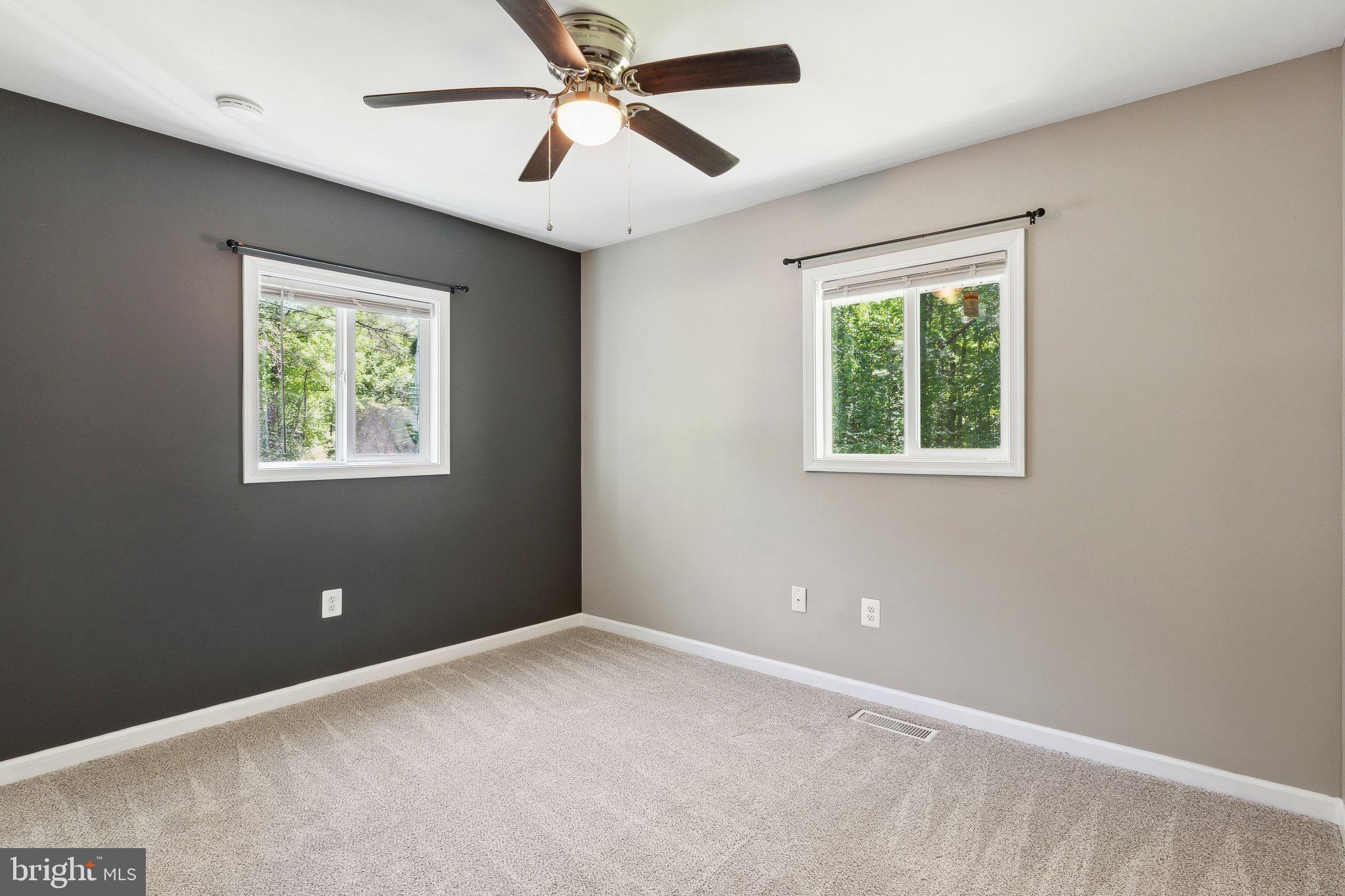 GOLDEN BEACH - Residential