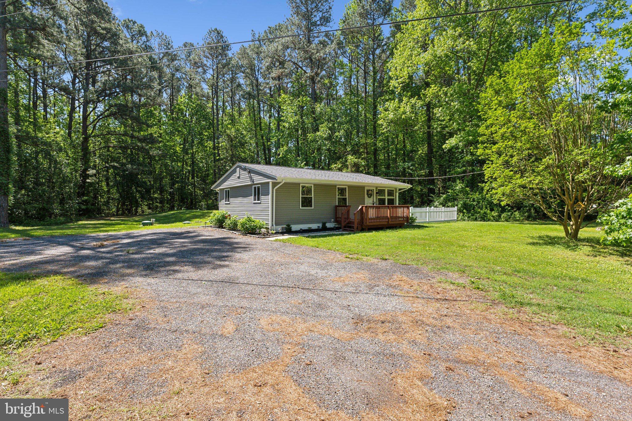 GOLDEN BEACH - Residential