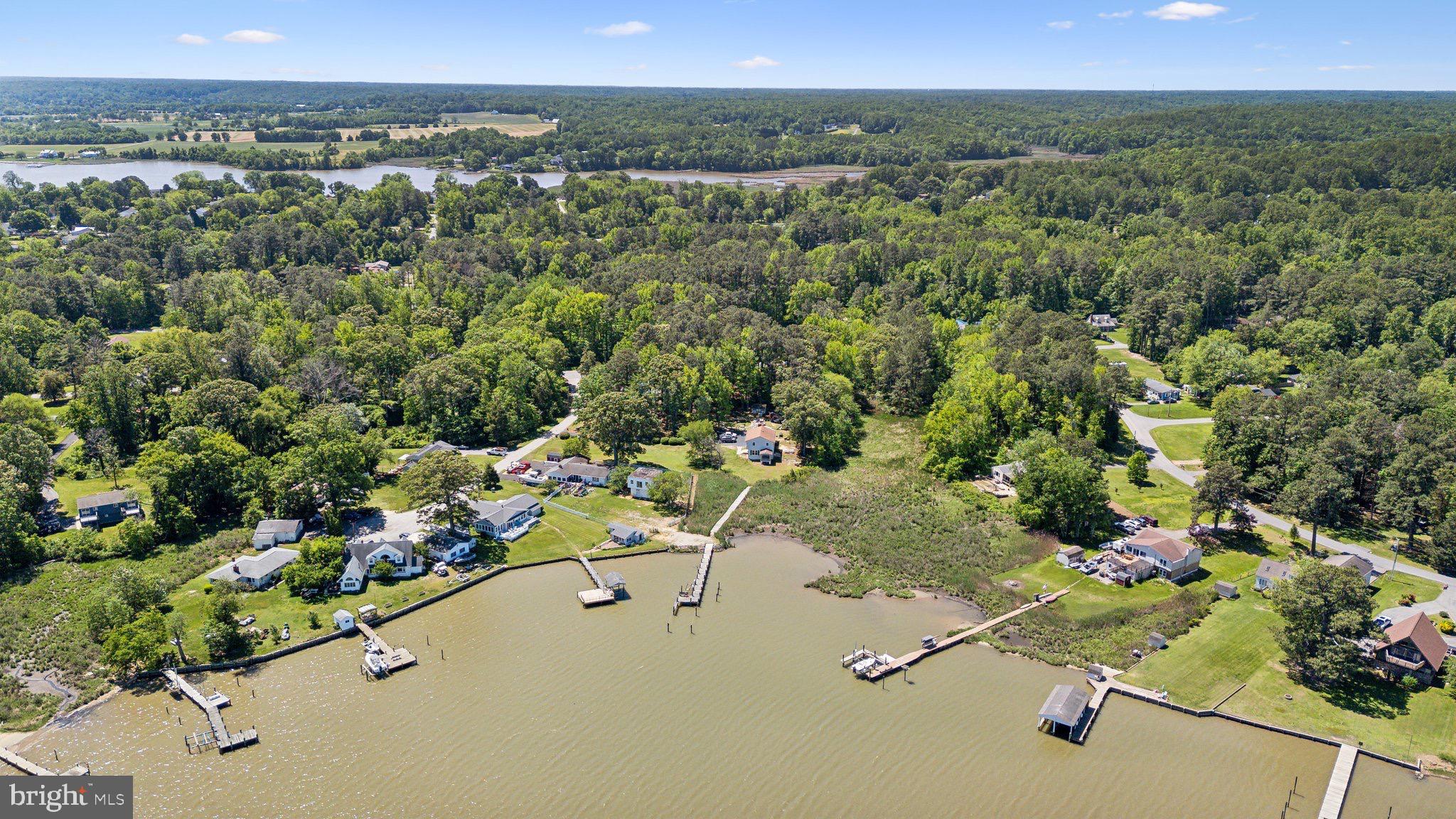 GOLDEN BEACH - Residential