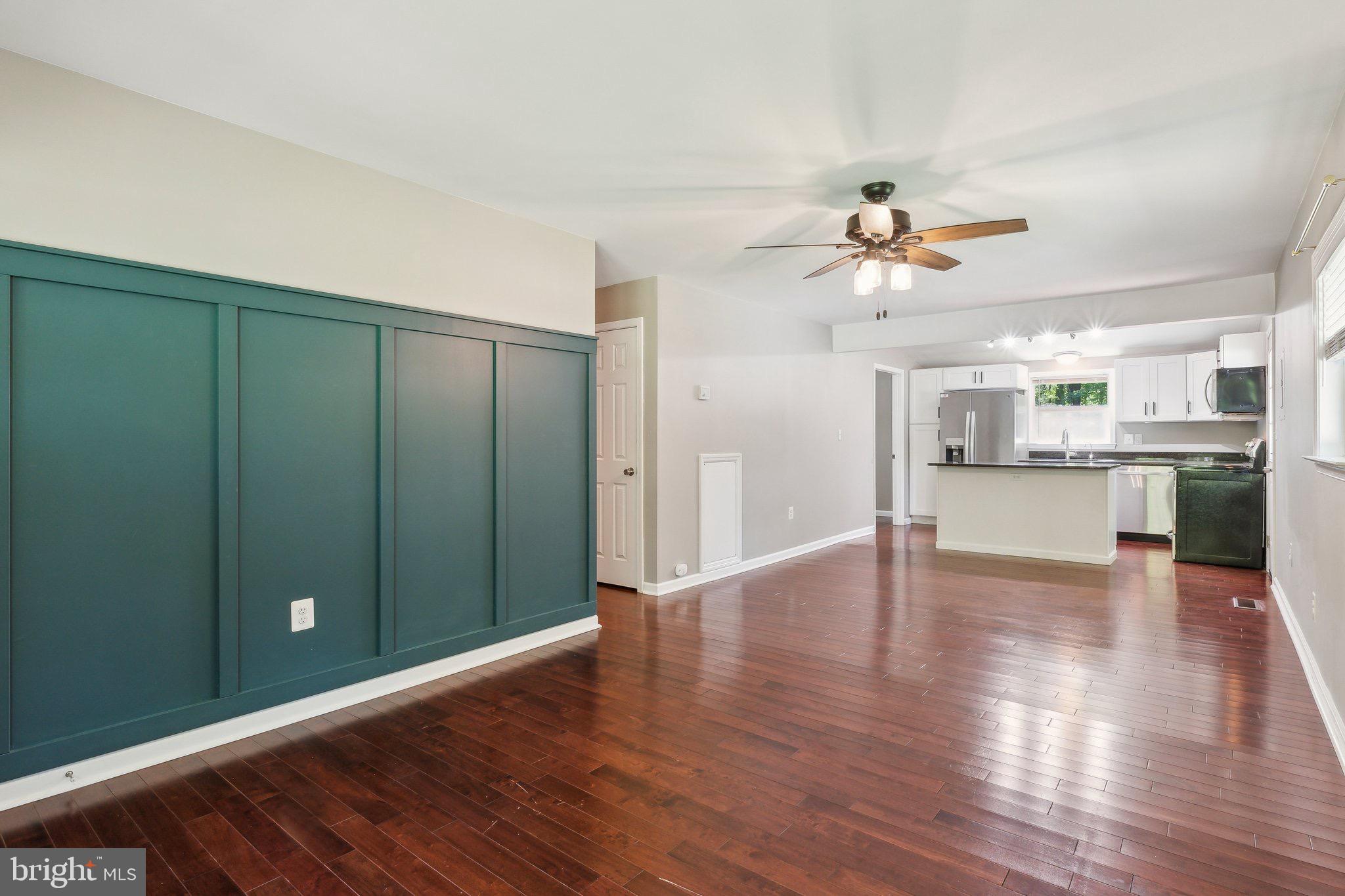 GOLDEN BEACH - Residential