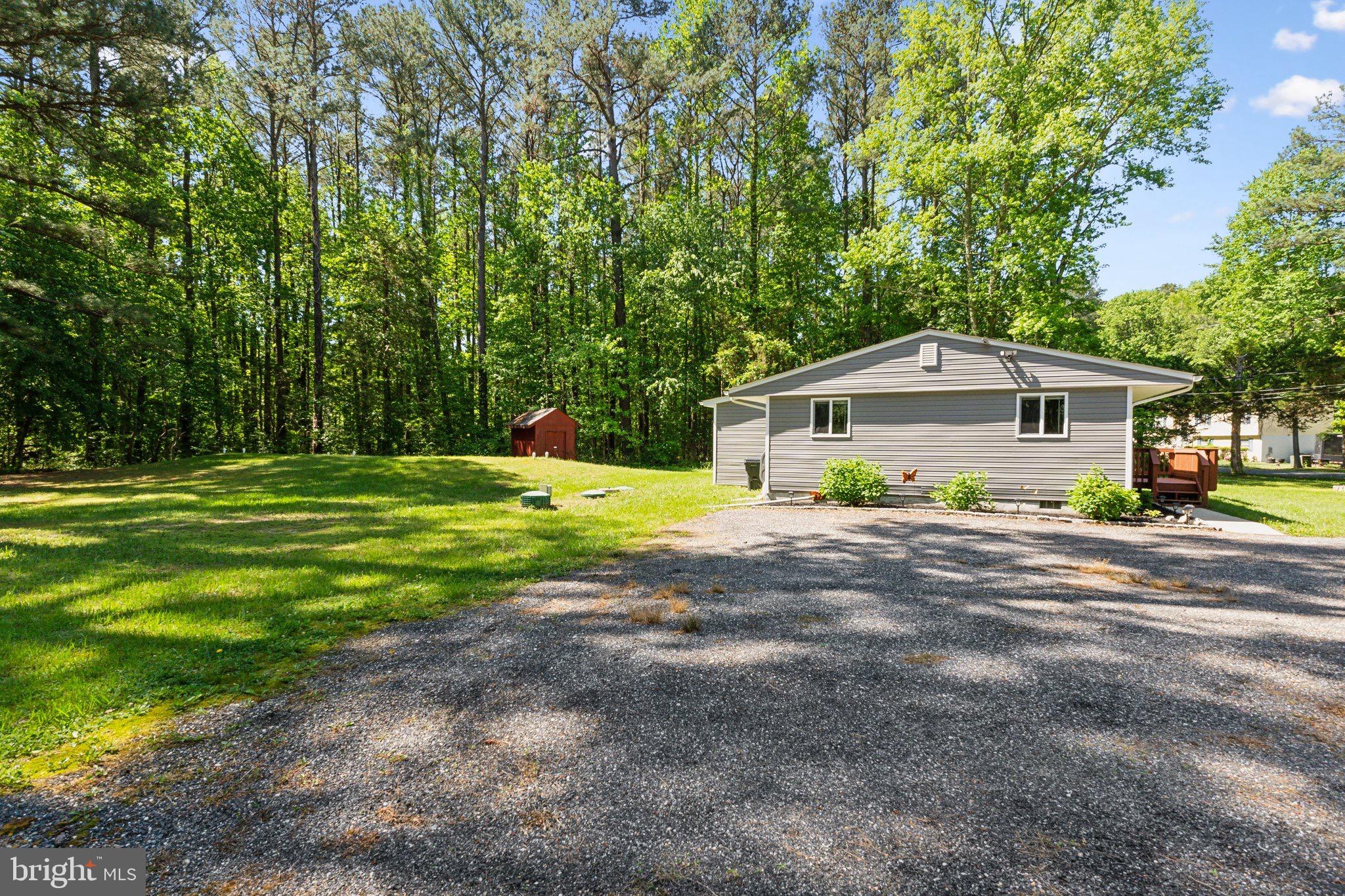 GOLDEN BEACH - Residential