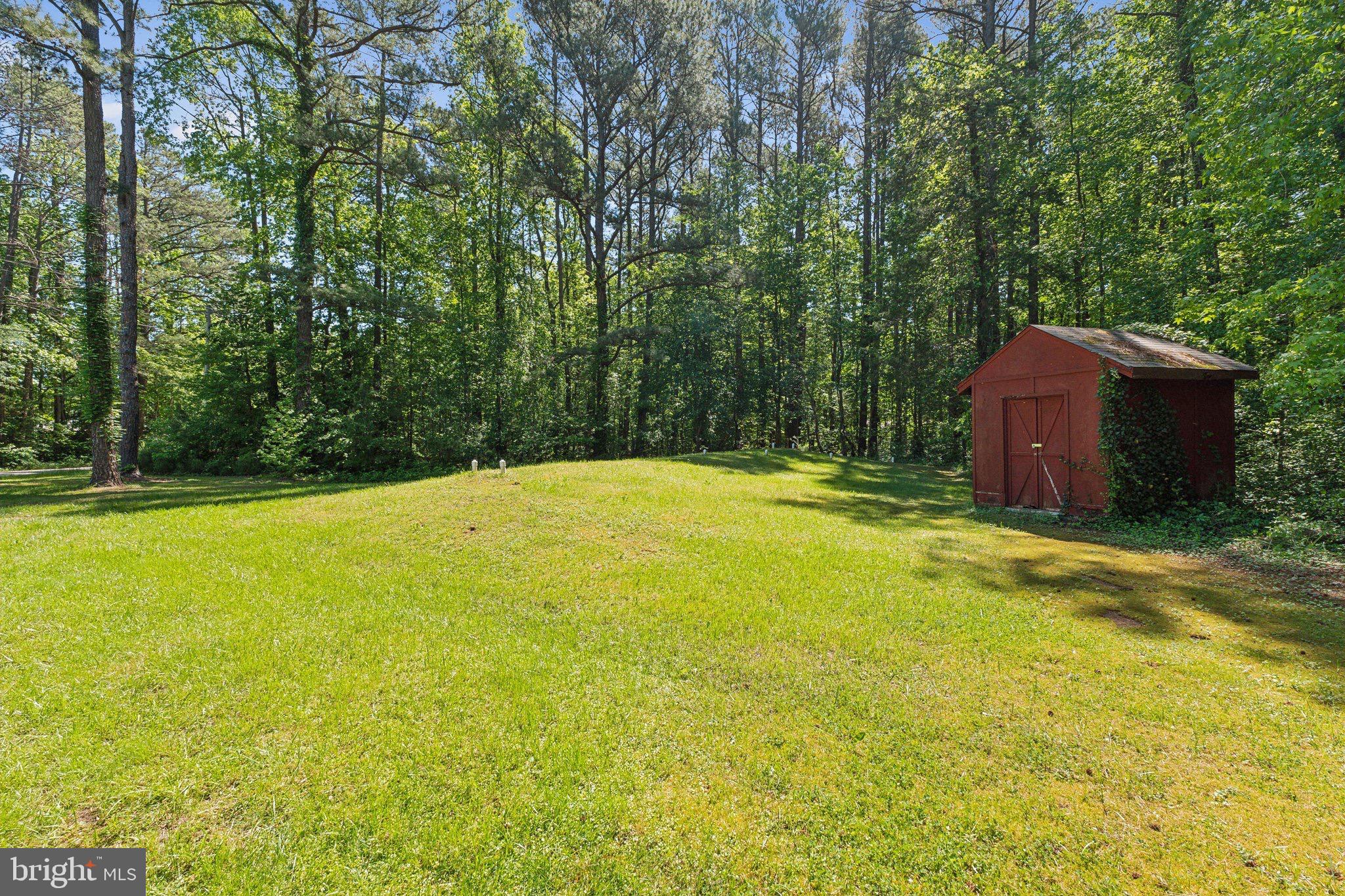 GOLDEN BEACH - Residential