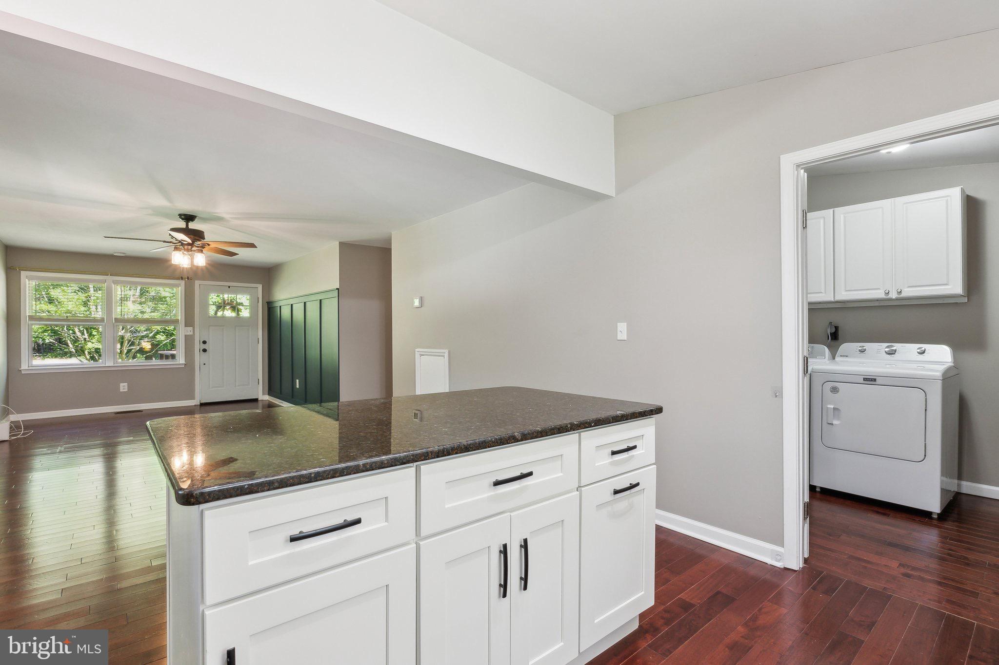 GOLDEN BEACH - Residential