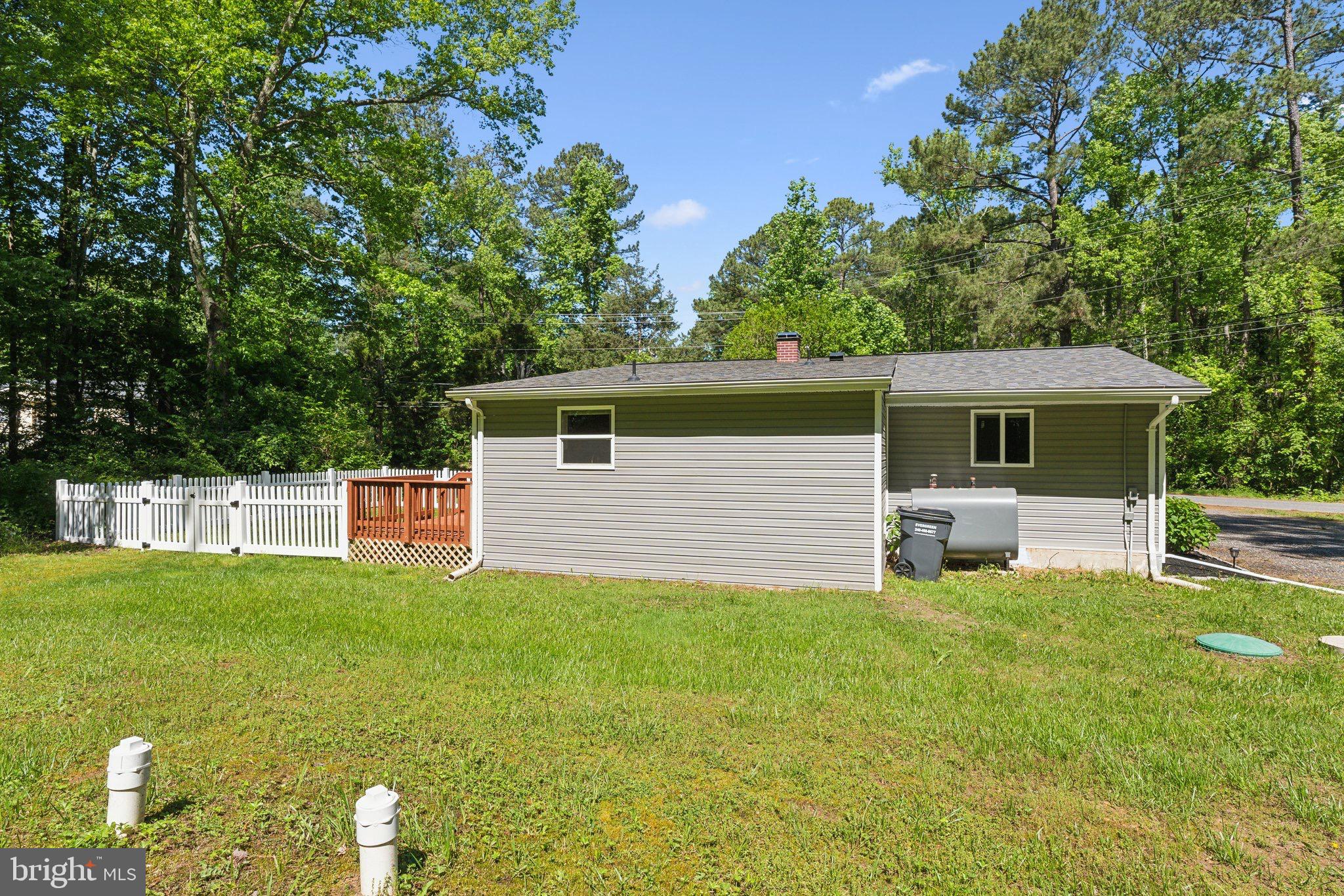 GOLDEN BEACH - Residential