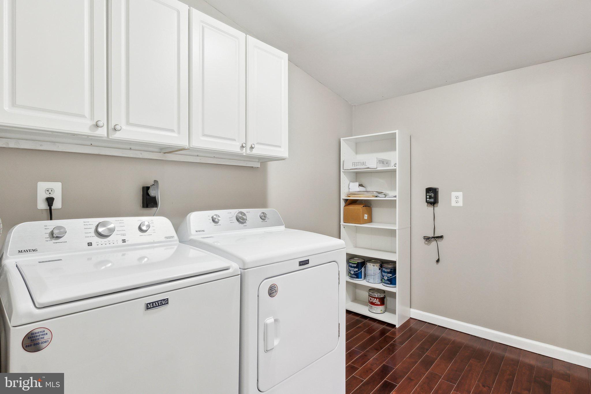 GOLDEN BEACH - Residential