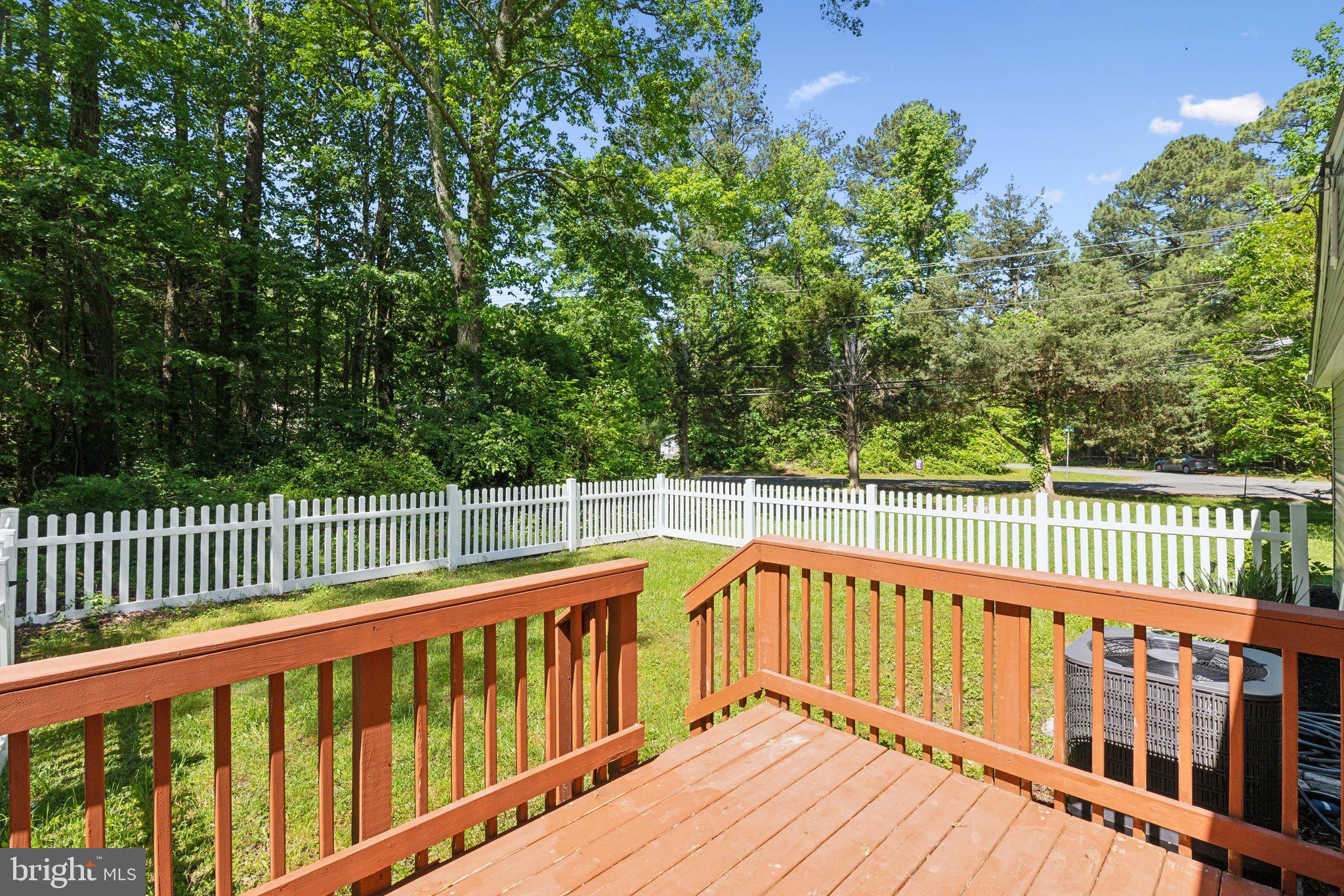 GOLDEN BEACH - Residential