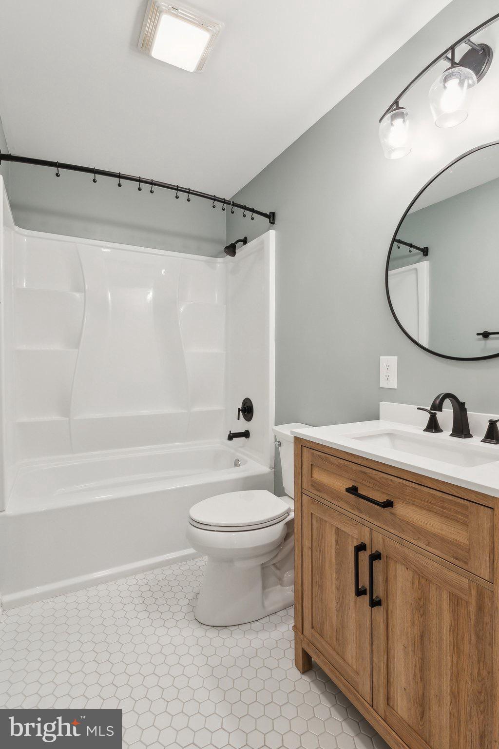 GOLDEN BEACH - Residential