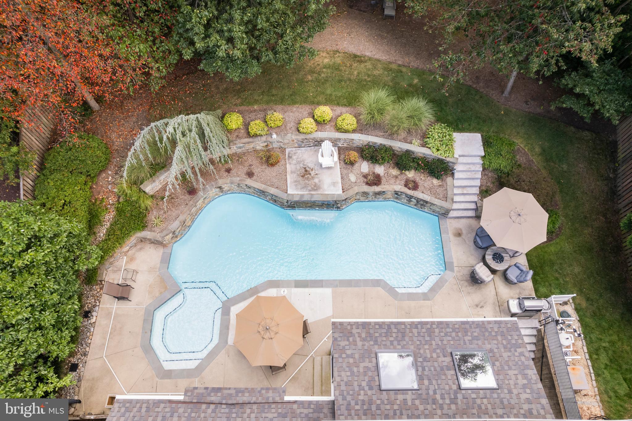 OAKTON  WOODS - Residential